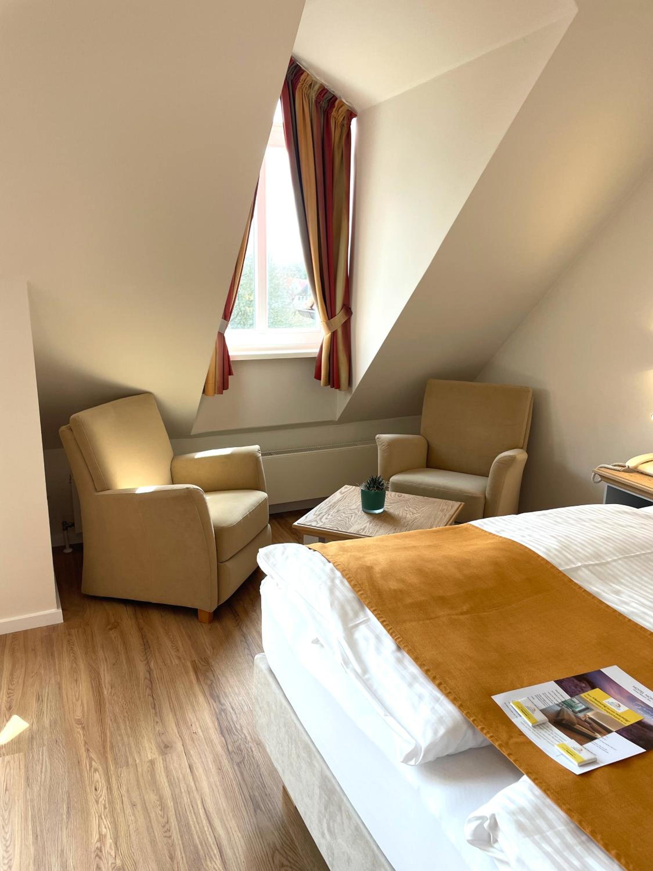 Deluxe Double Room with Balcony - Photo 2