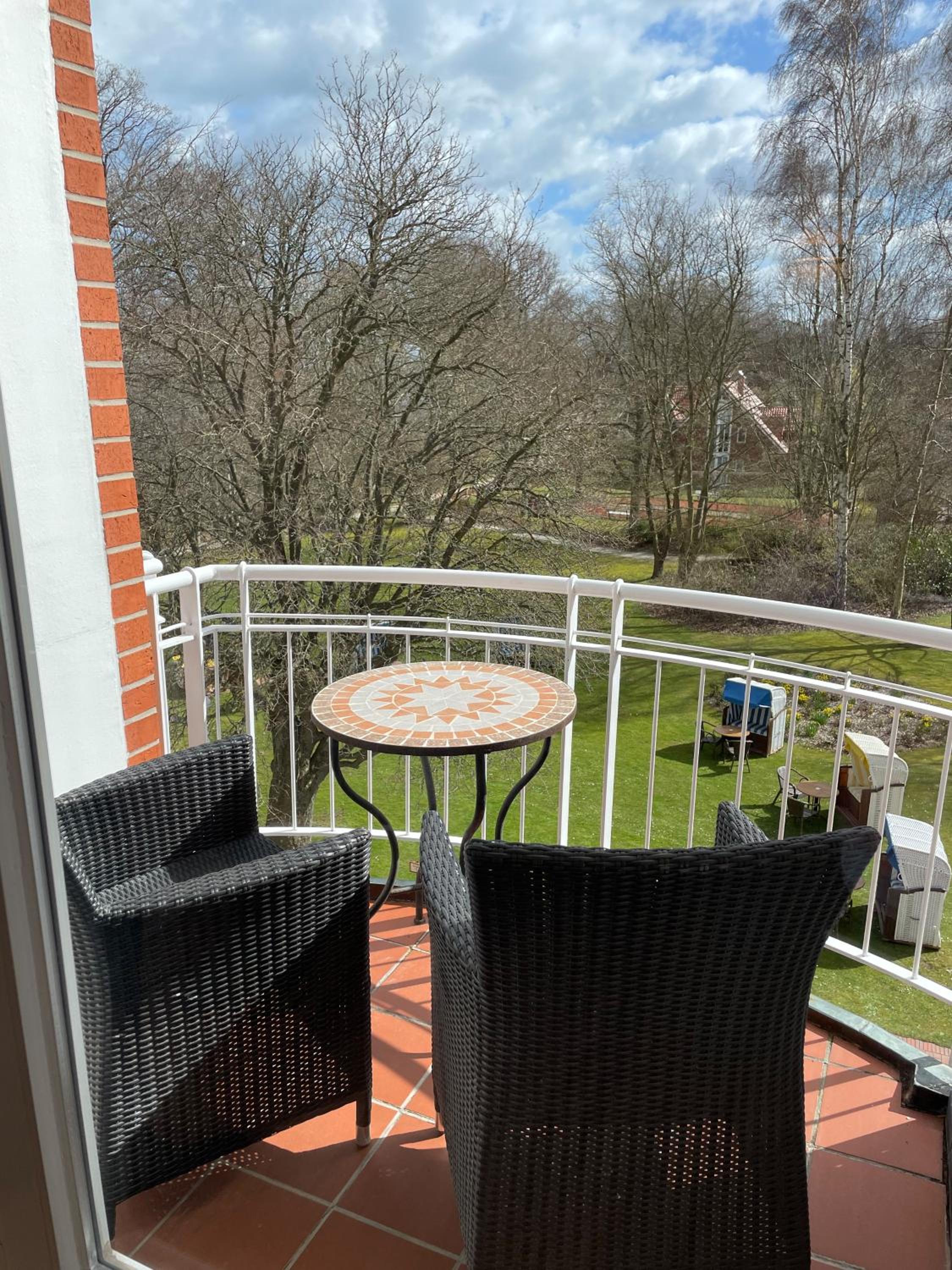 Deluxe Double Room with Balcony - Photo 5