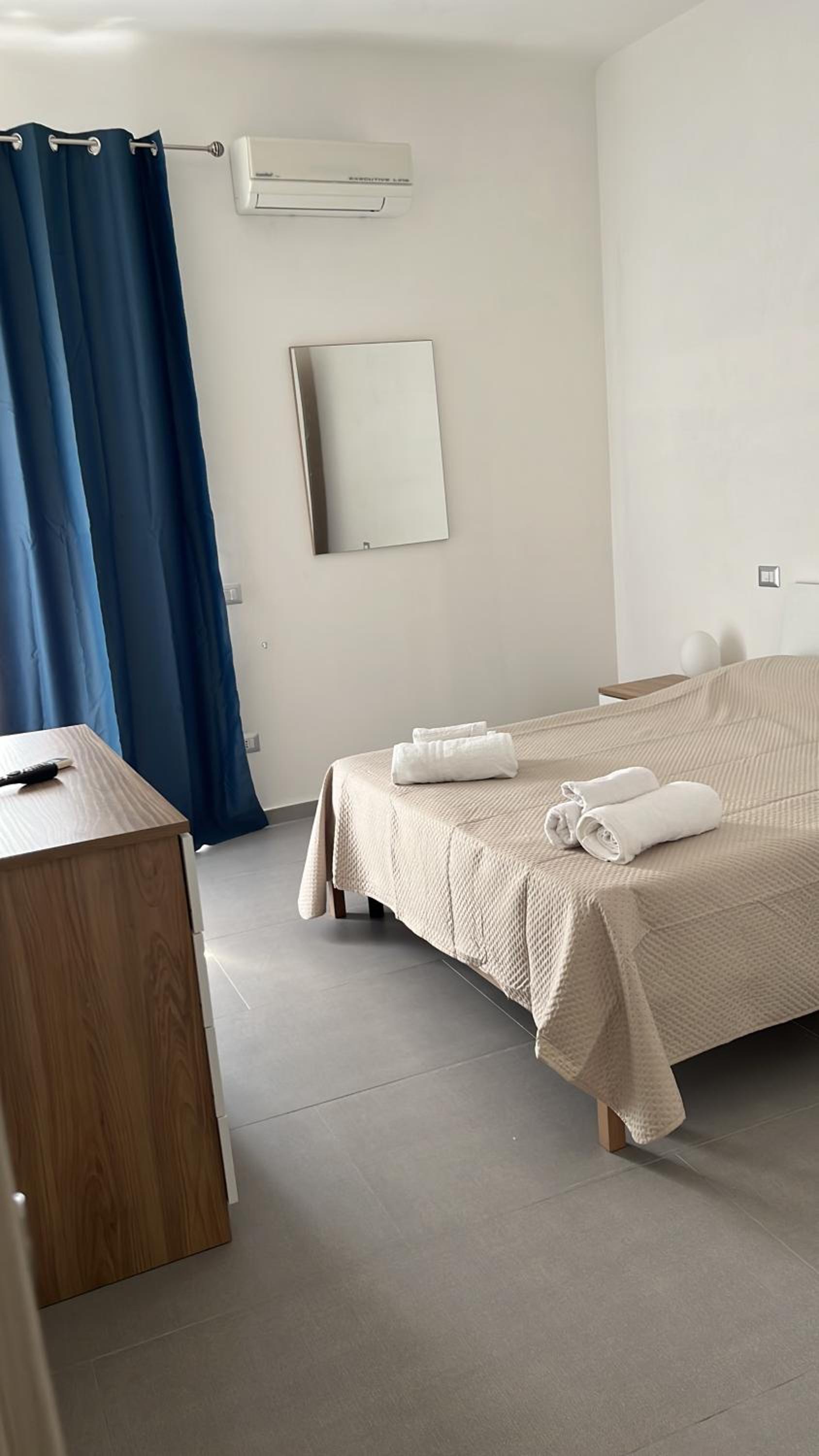 Large Double or Twin Room photo 1