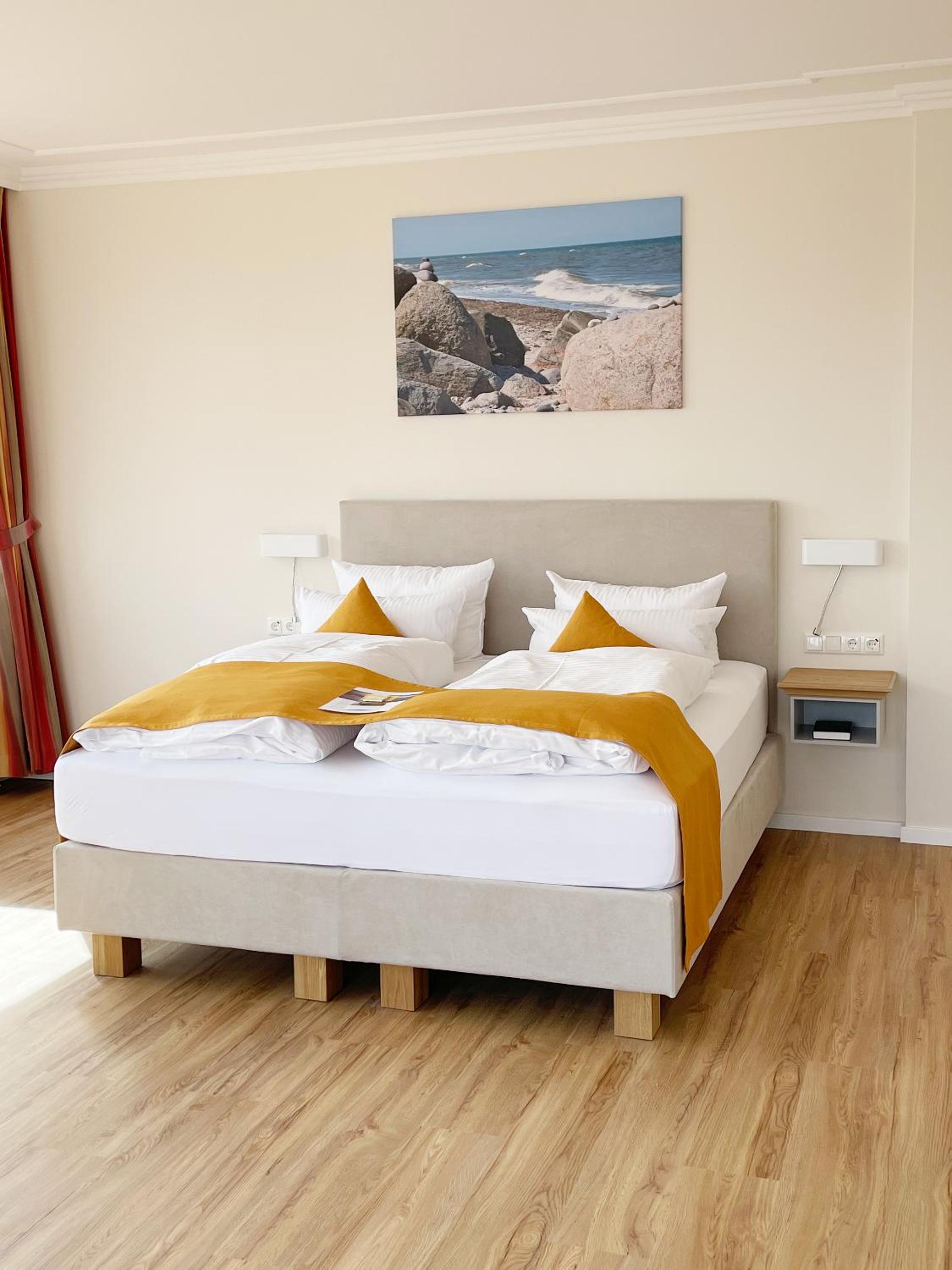 Suite - Photo 5