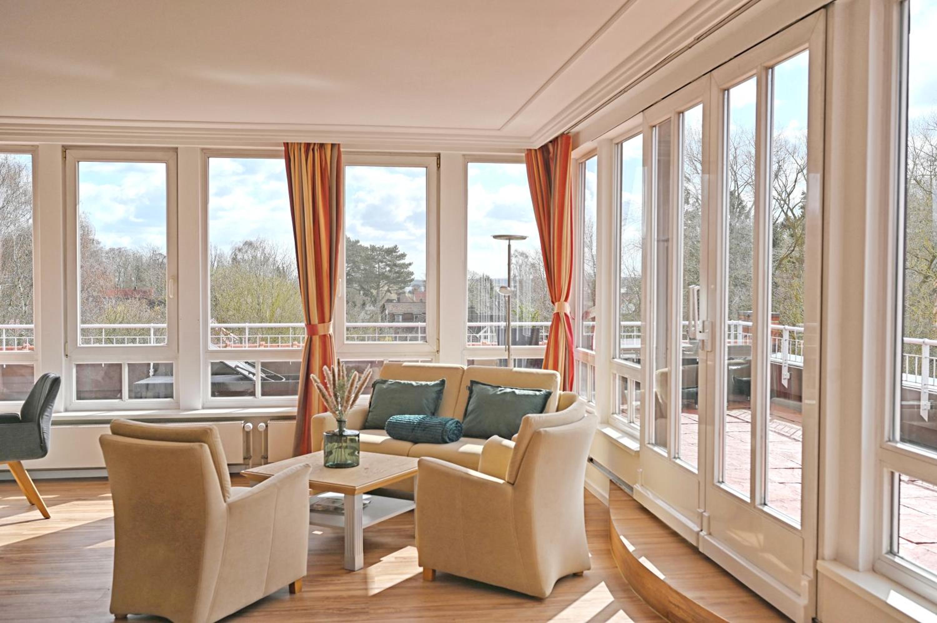 Suite - Photo 4