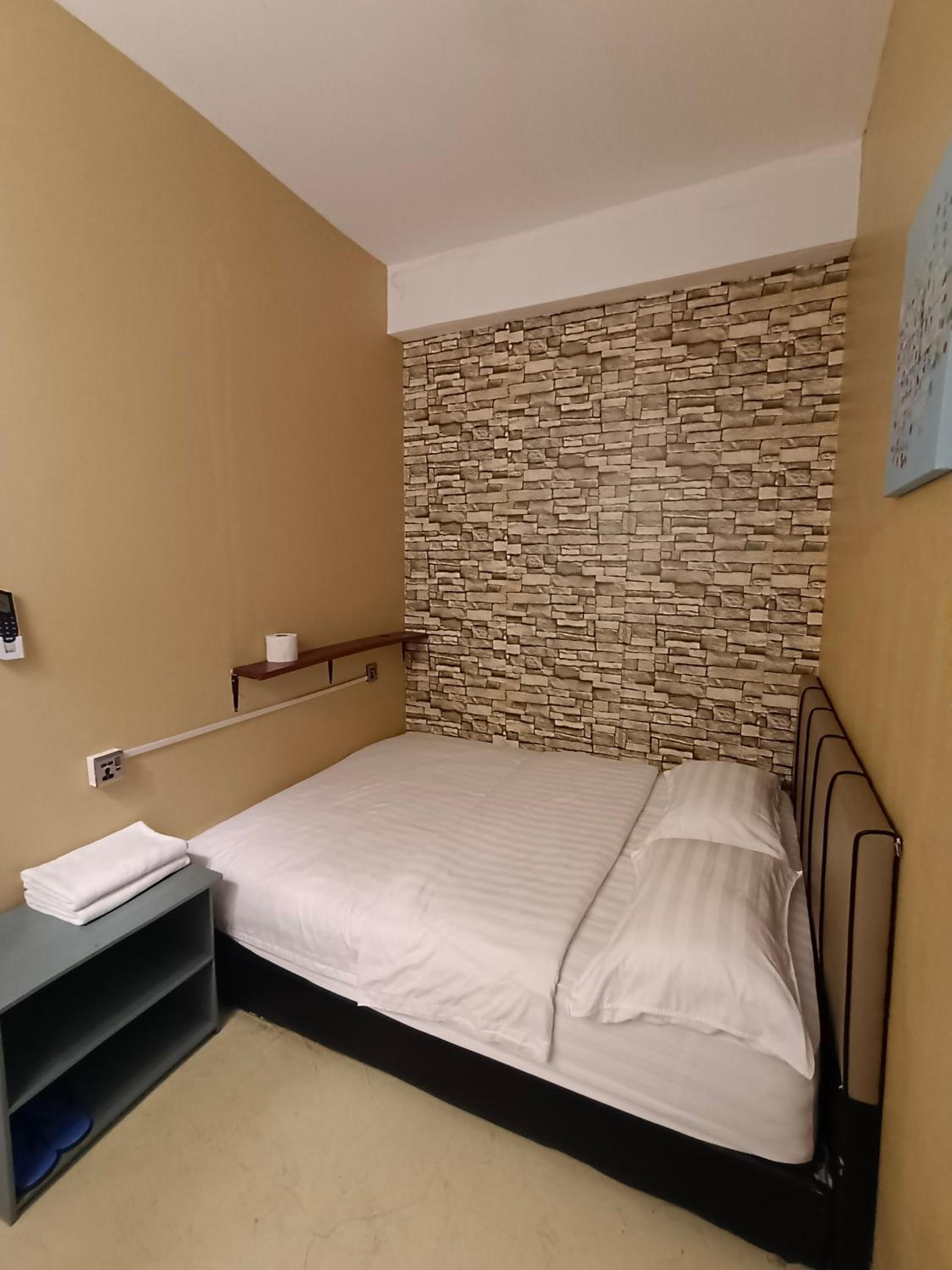 Standard Queen Room photo 3
