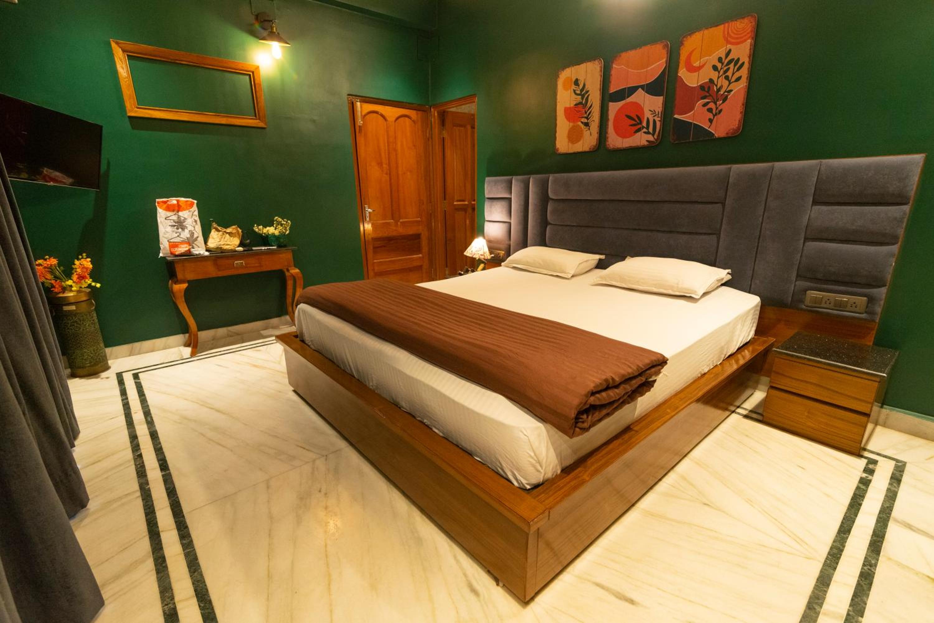 One-Bedroom Apartment - Photo 9