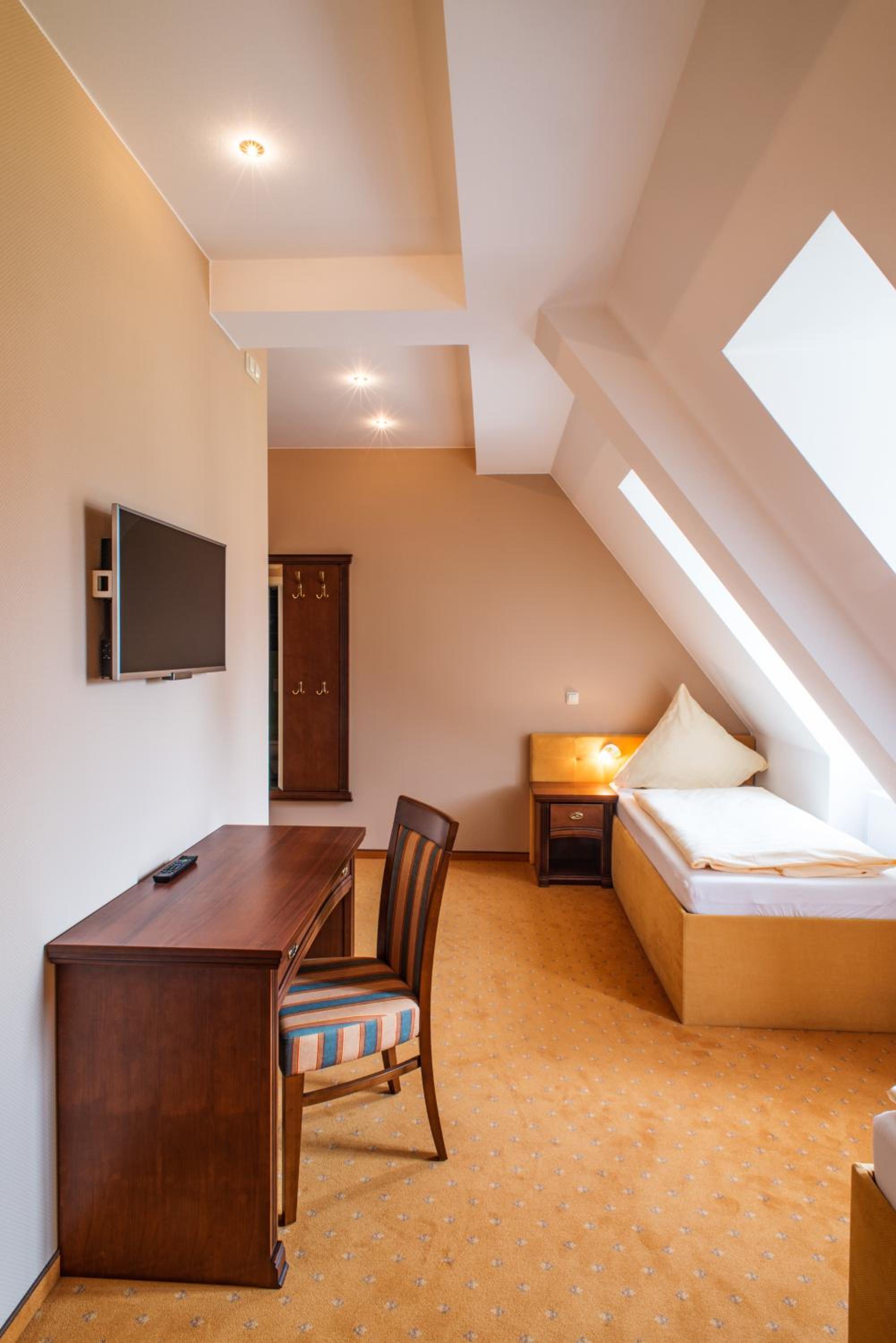 Single Room photo 2