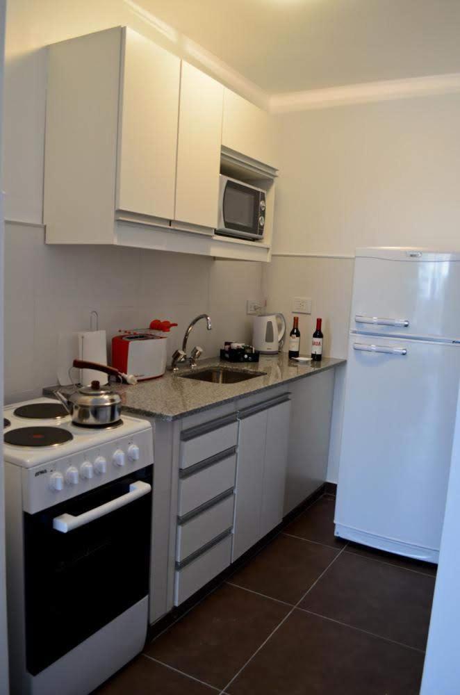 One-Bedroom Apartment photo 2