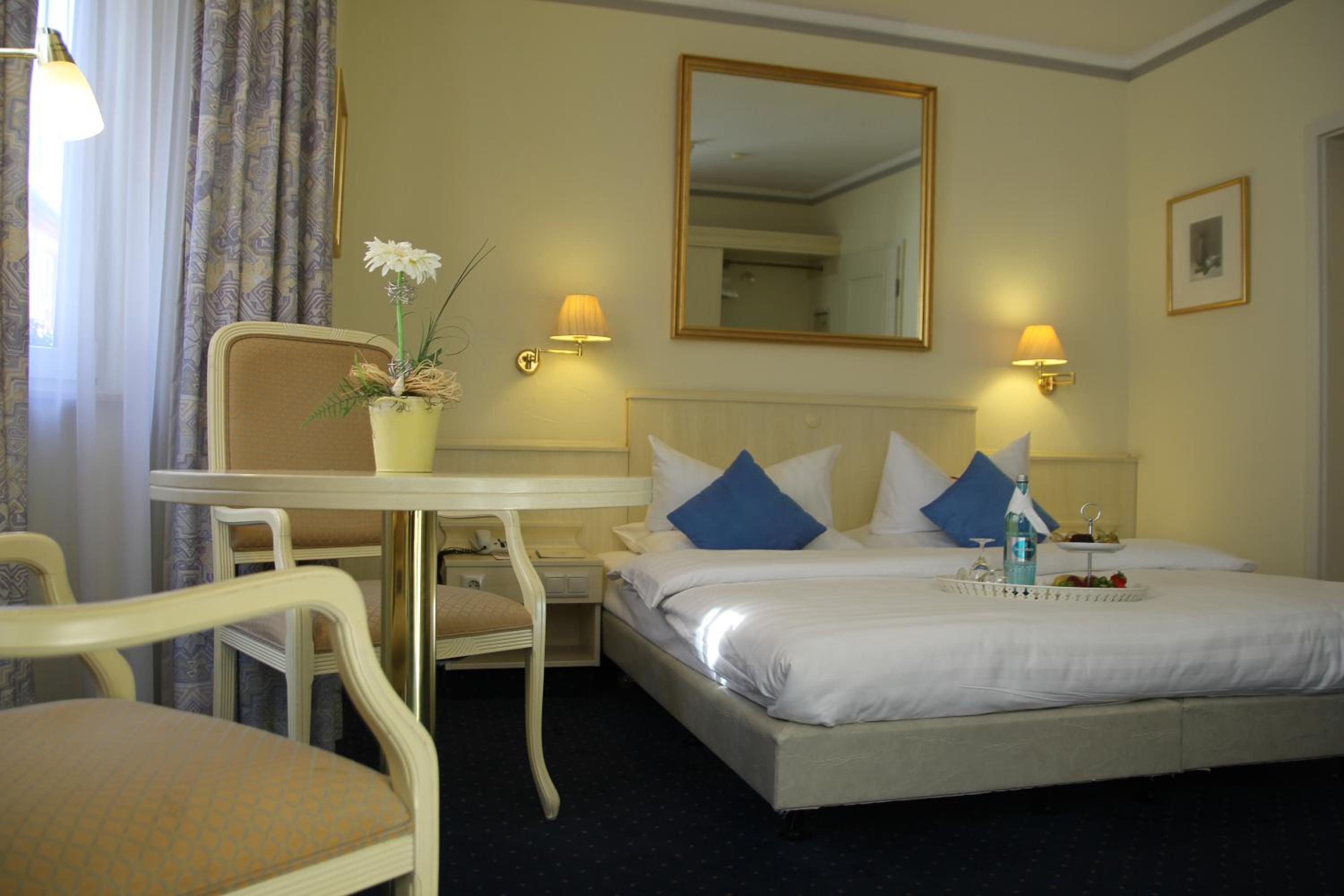 Business Double Room - Photo 1