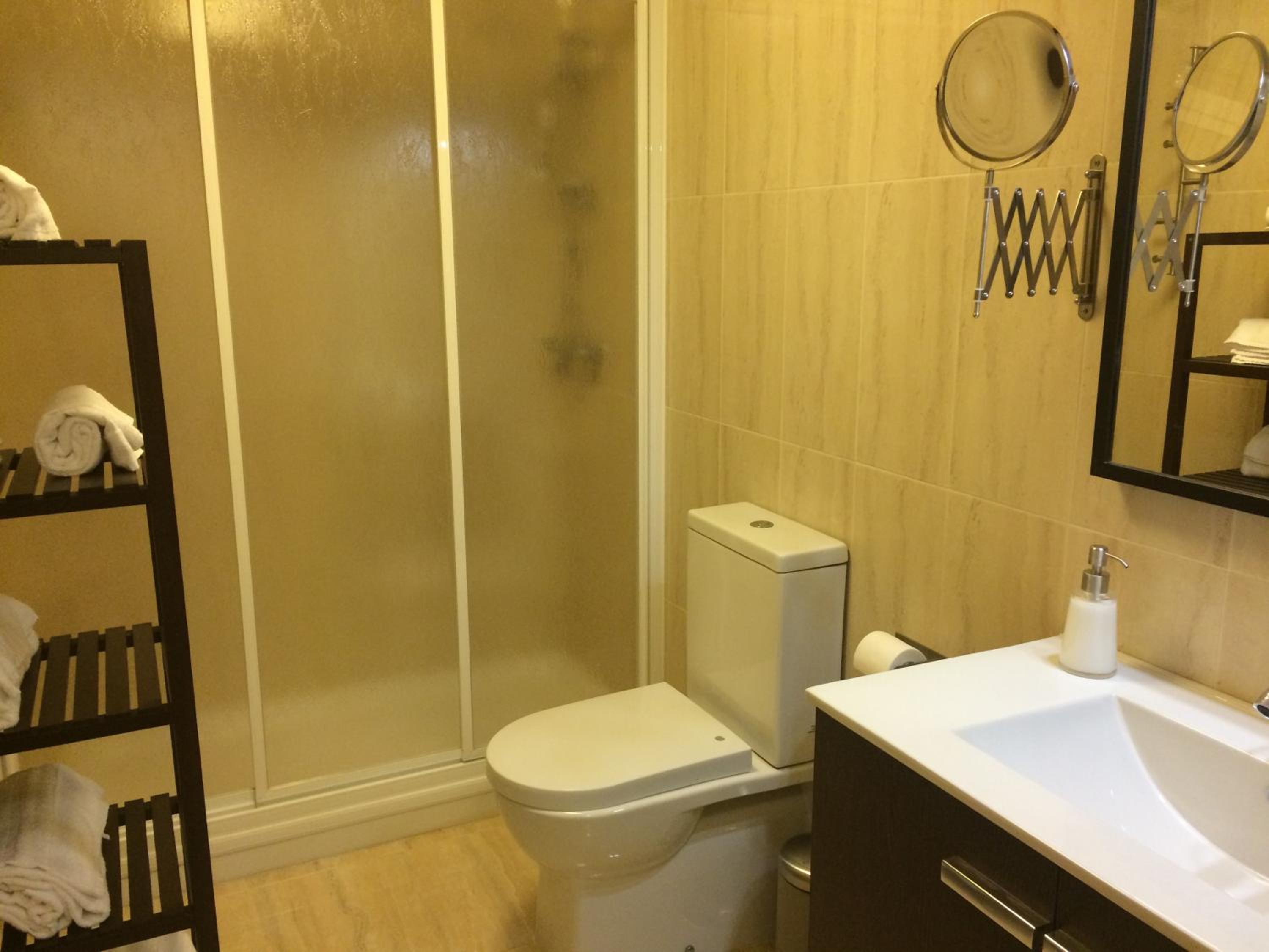Superior Two-Bedroom Apartment (4-5 Adults) photo 3