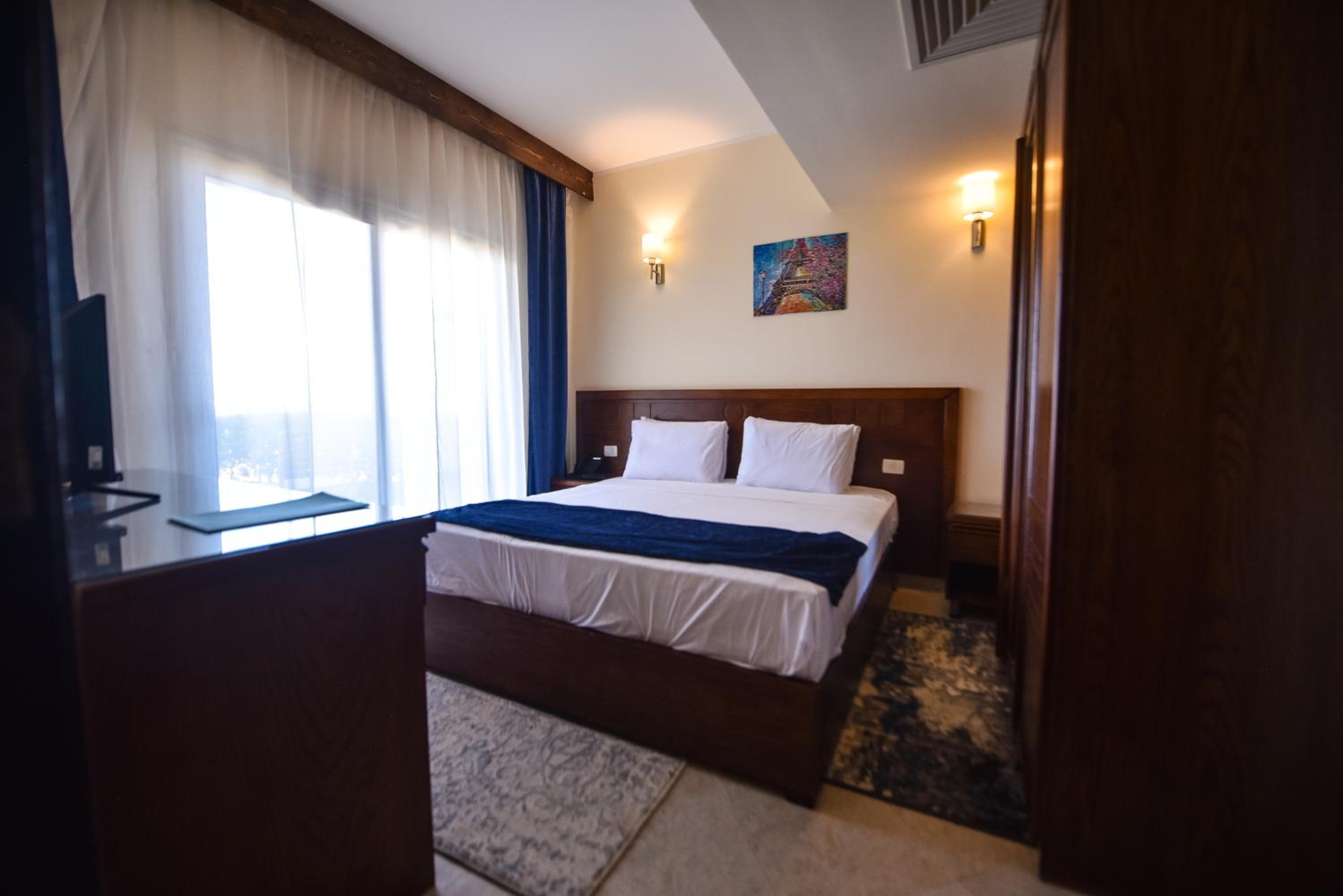 Deluxe Suite with Sea View photo 1