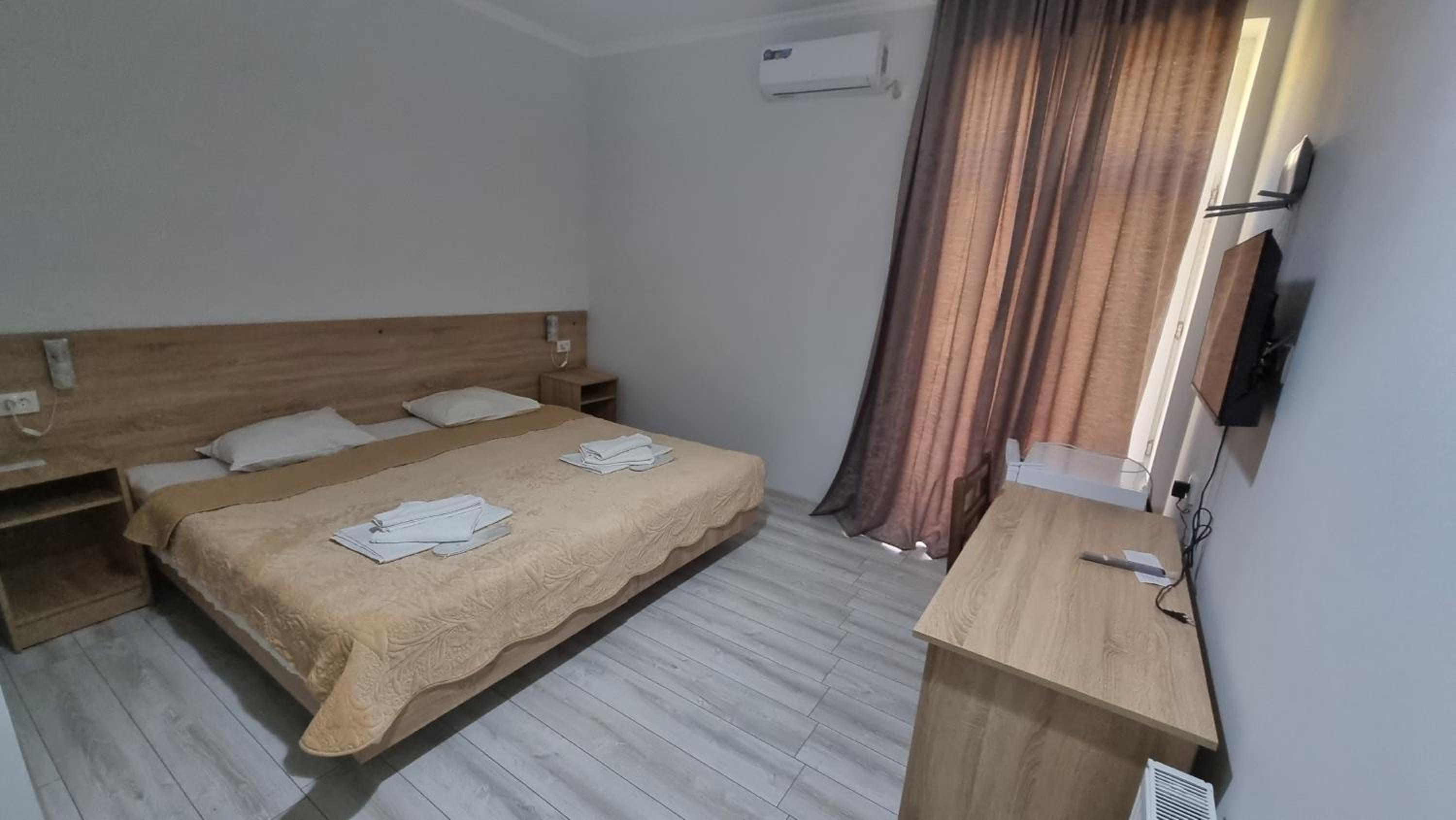 Queen Room With Balcony