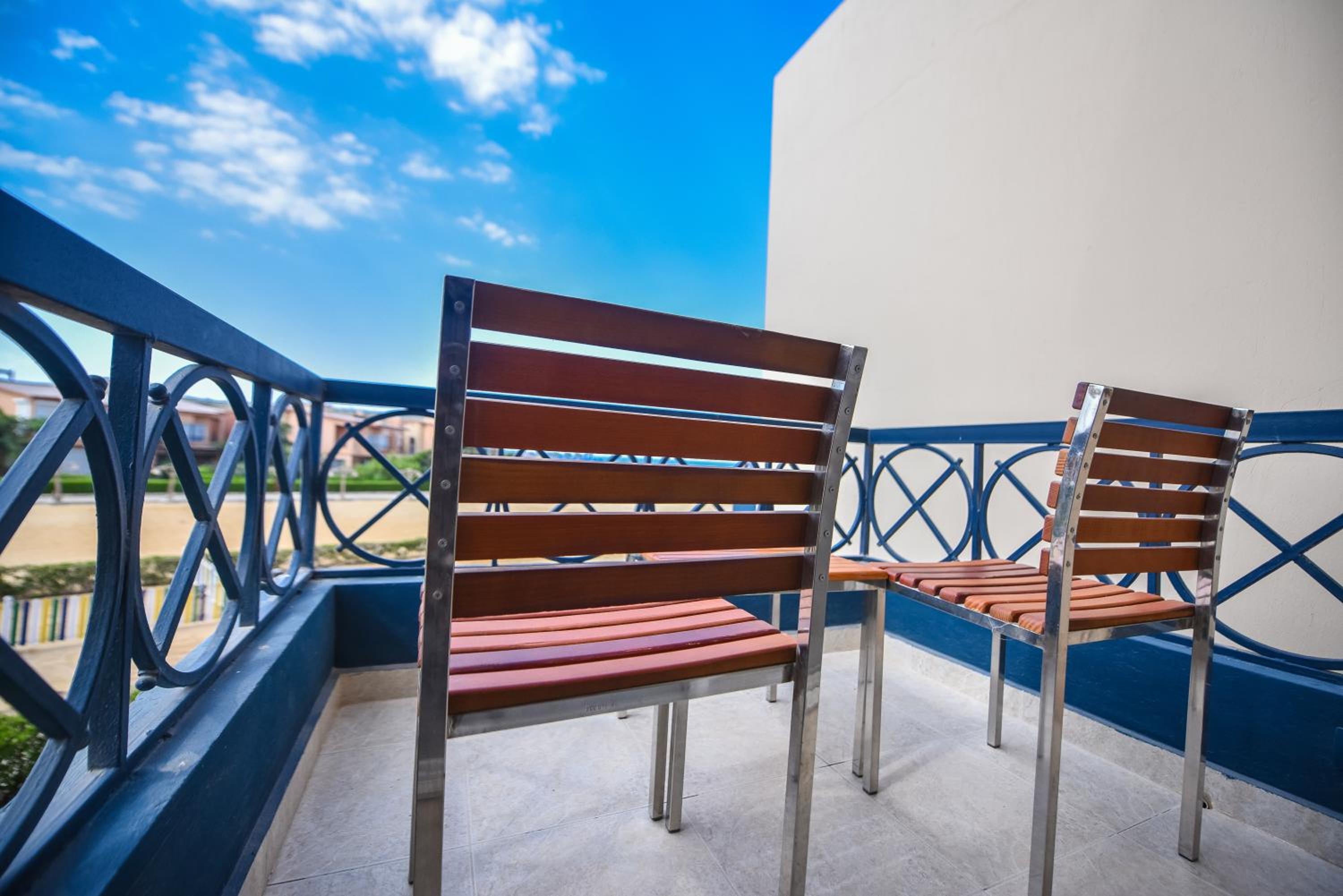 Deluxe Triple Room with Sea View photo 3