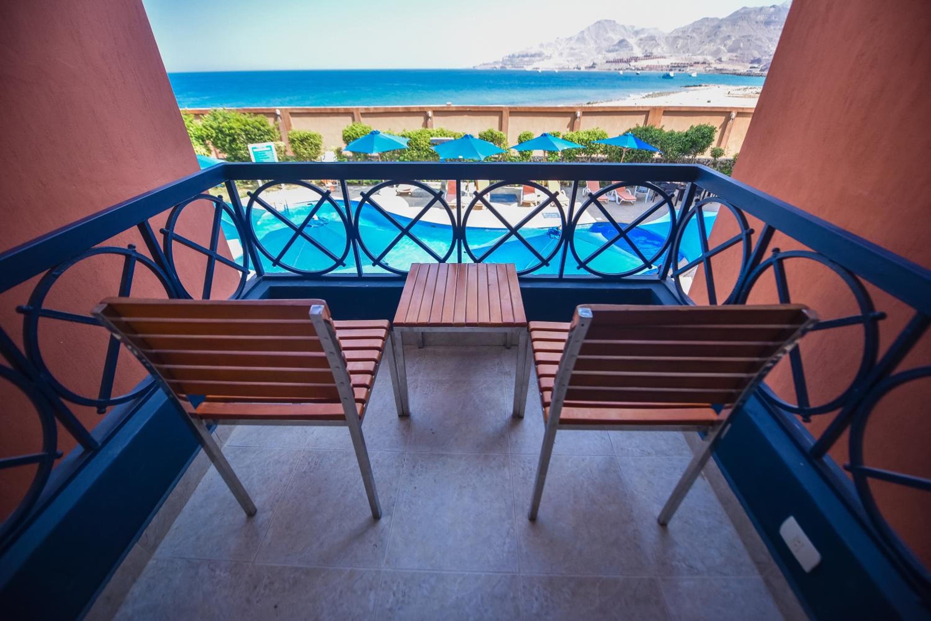 Deluxe Double or Twin Room with Sea View - Photo 2