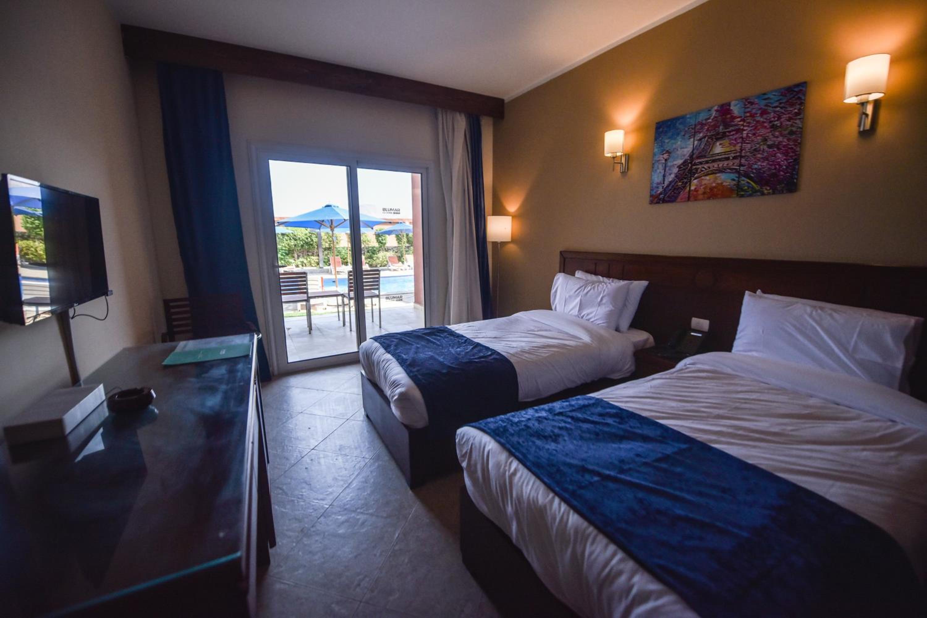 Deluxe Double or Twin Room with Sea View - Photo 6