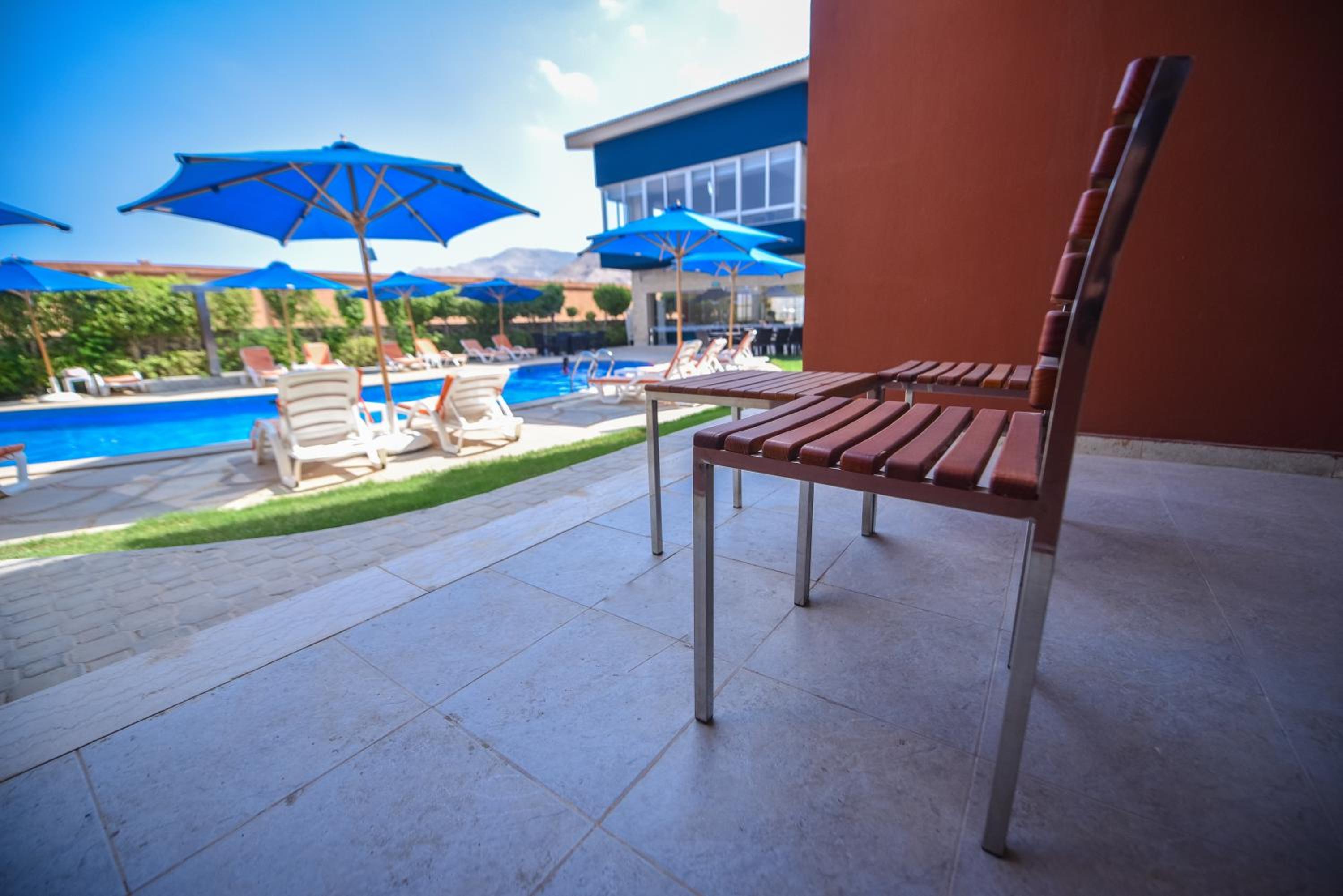 Double or Twin Room with Pool View - Photo 2