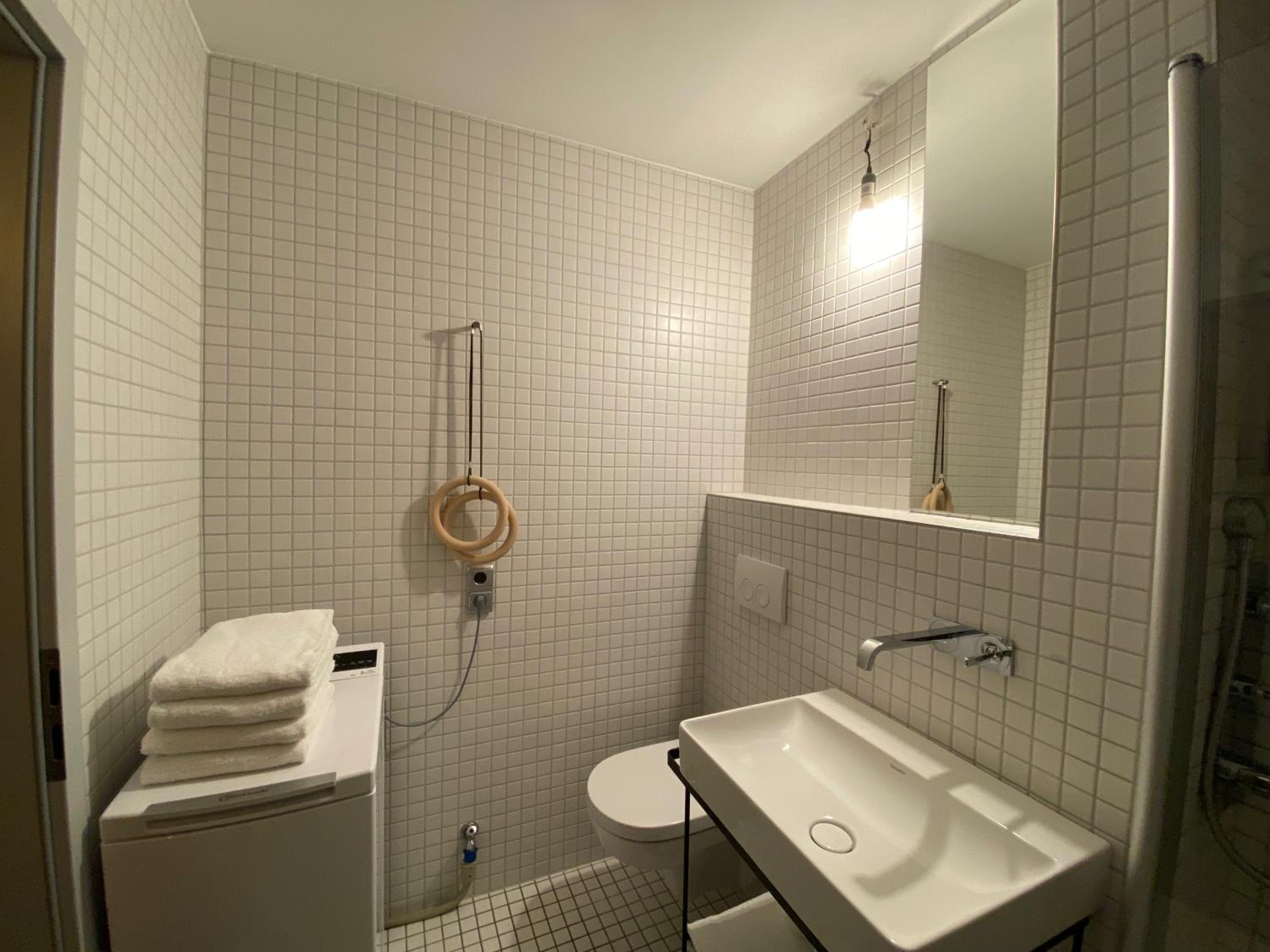 Apartment with Balcony photo 3