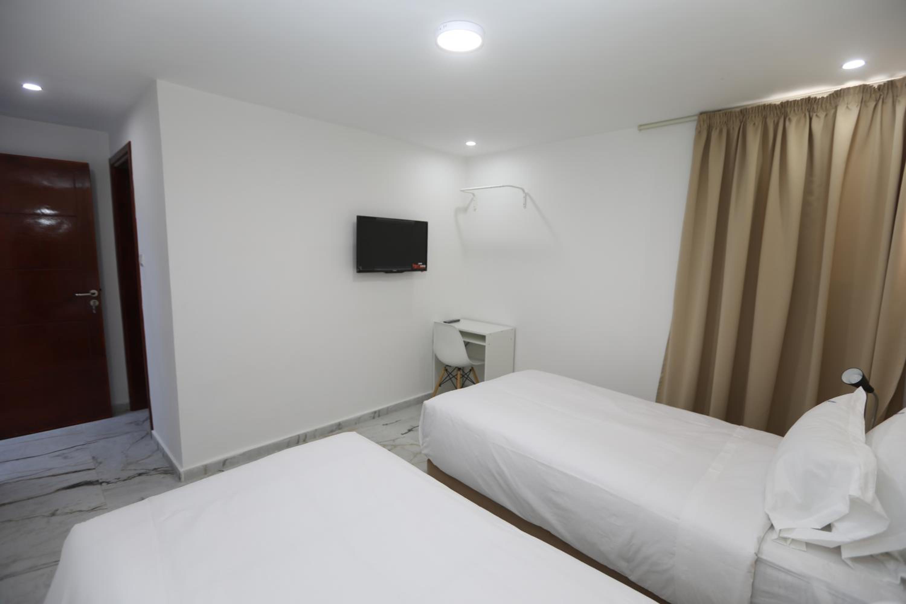 Deluxe Double Room with Two Double Beds - Photo 3