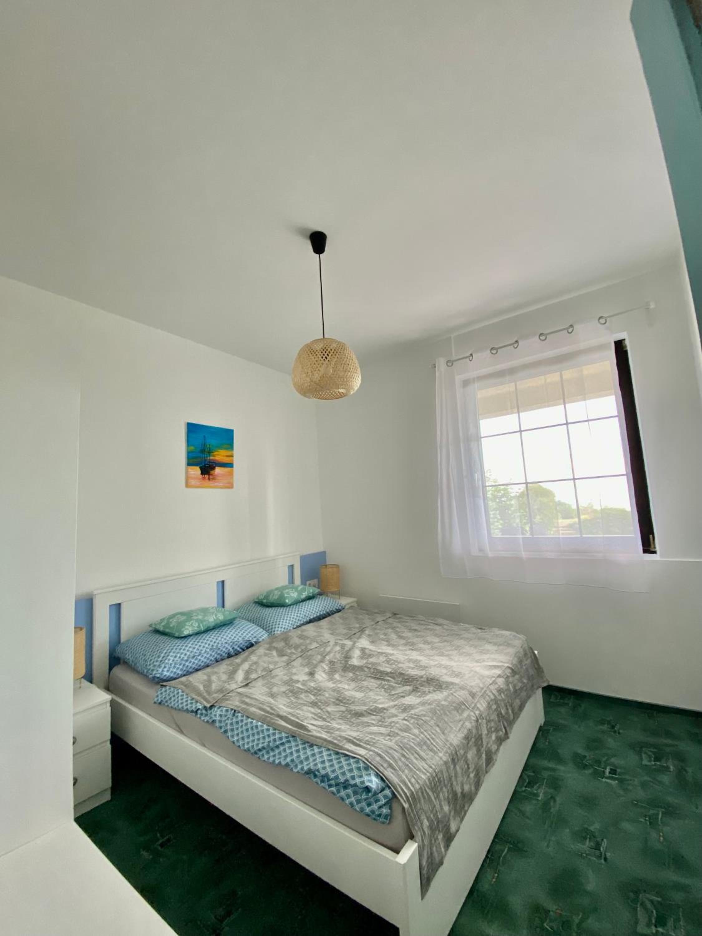 Three-Bedroom House photo 3