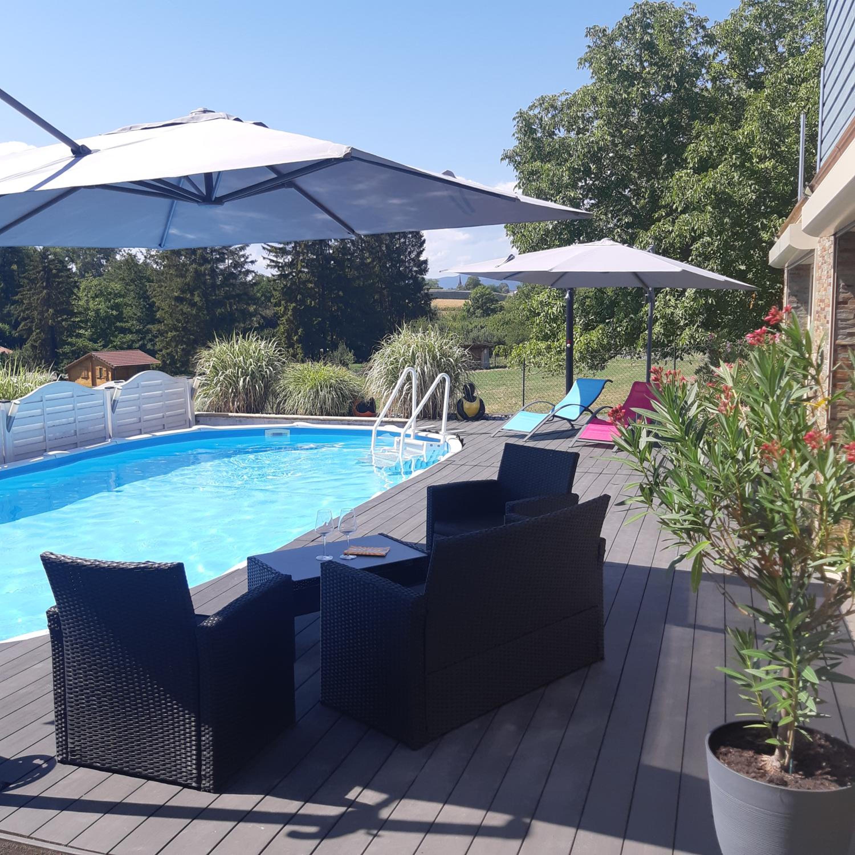 King Room with Pool View photo 1
