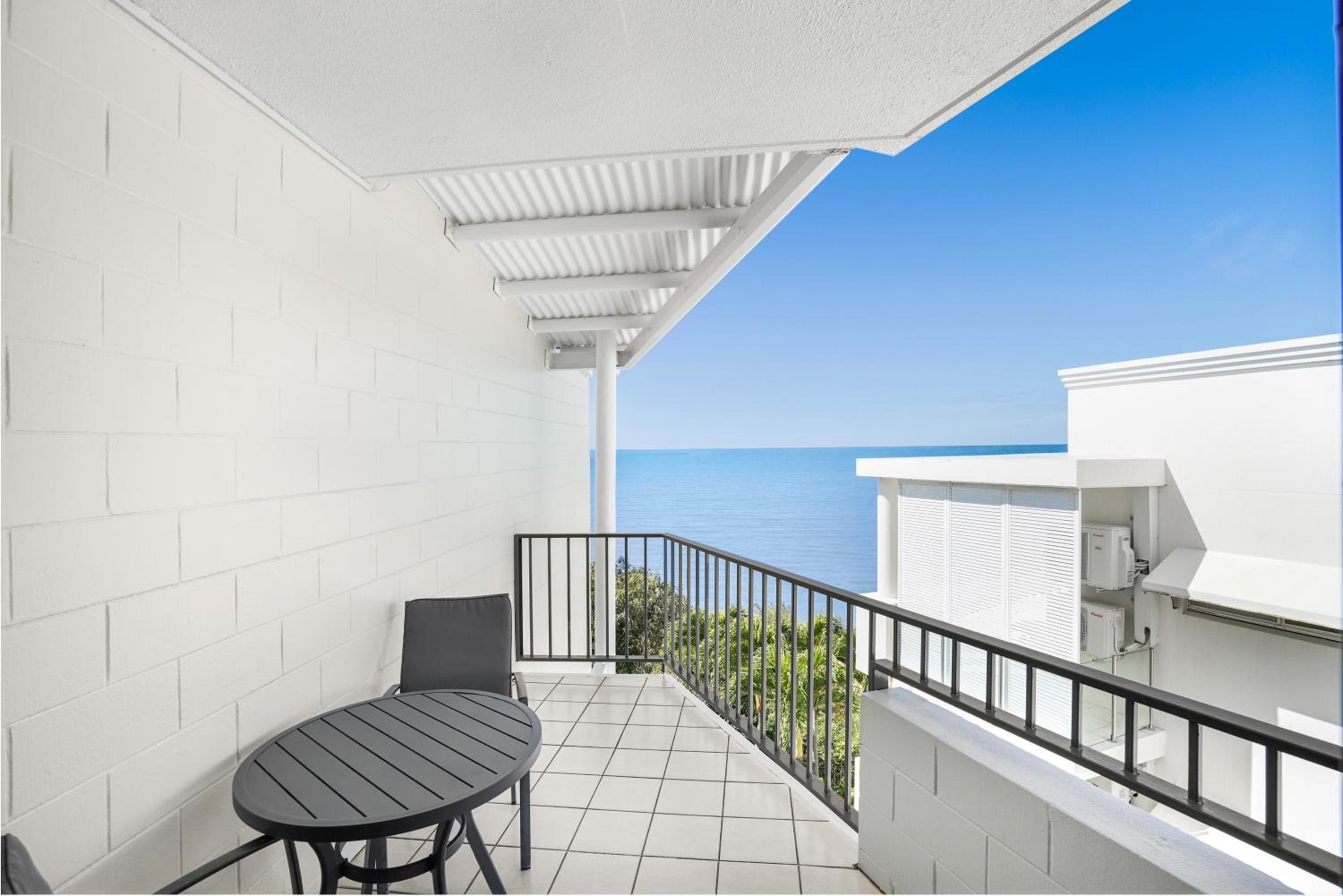 Classic Studio with Ocean View photo 2