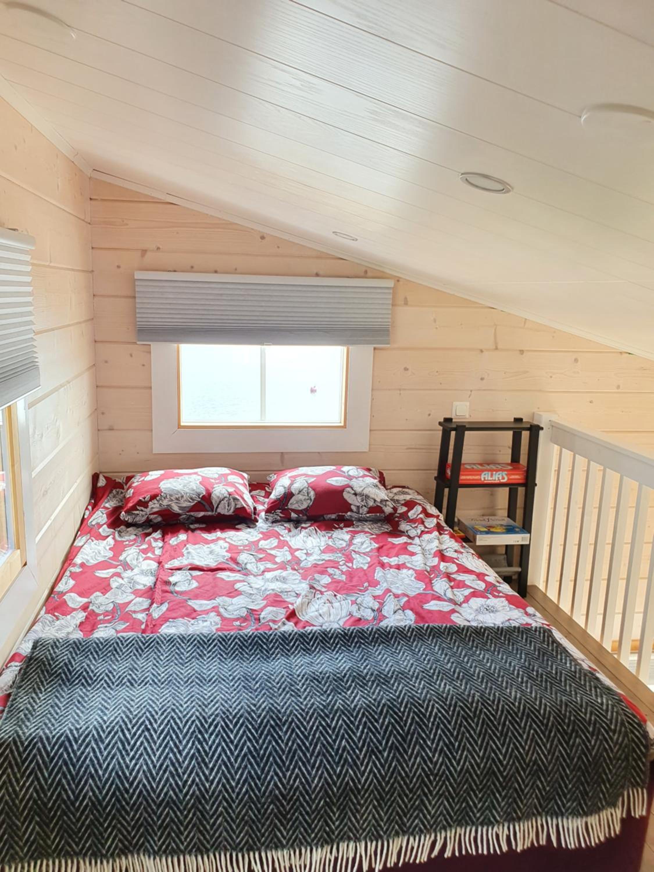 One-Bedroom House photo 1