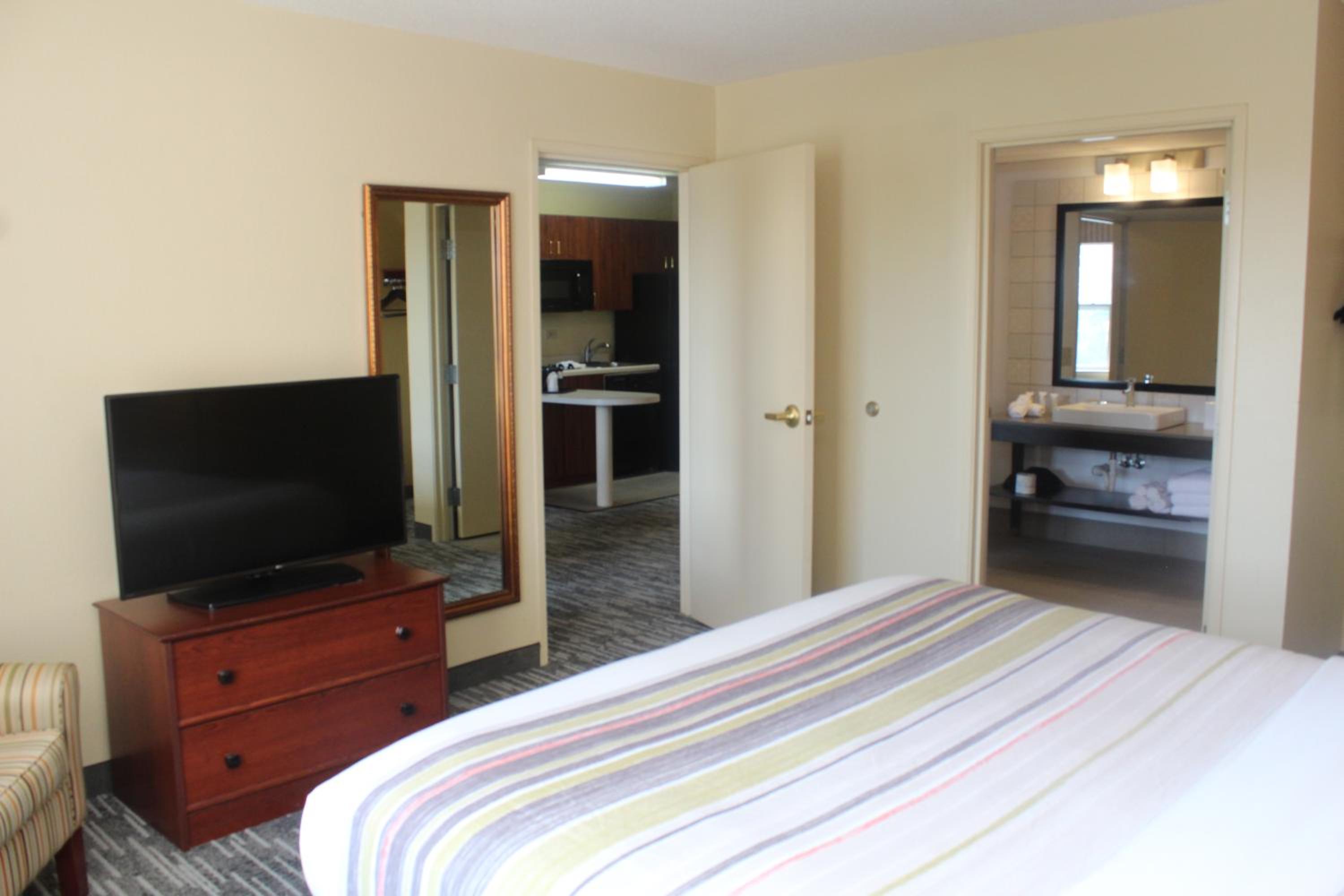 One-Bedroom King Suite - Photo 1
