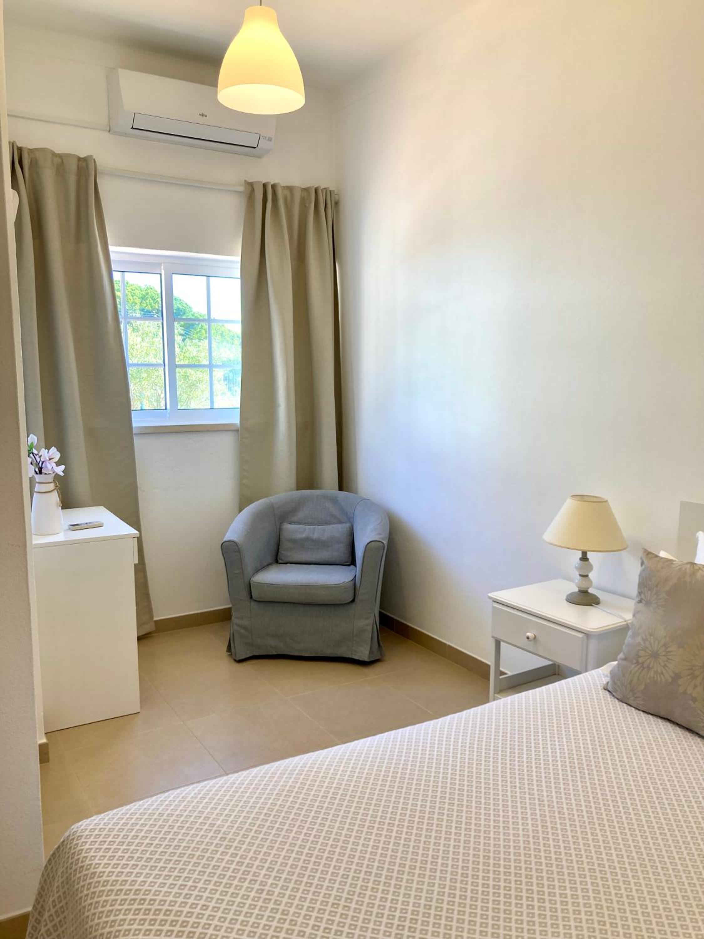 One-Bedroom Apartment with Garden View photo 3