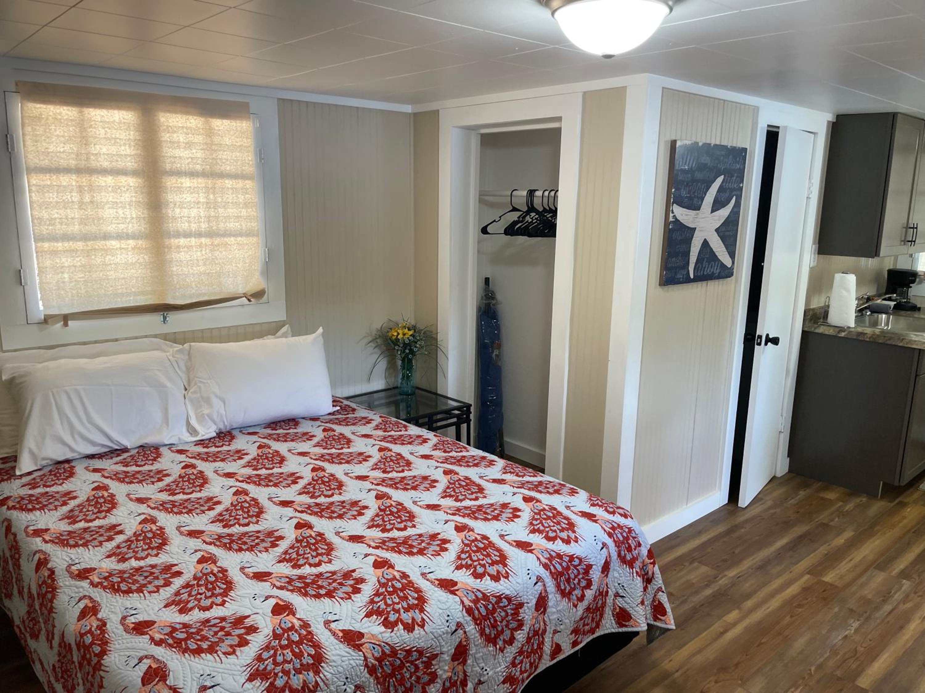 One-Bedroom House photo 1