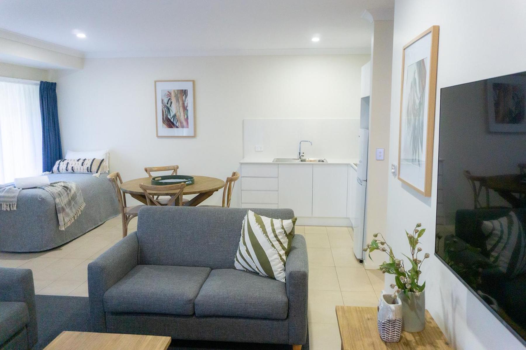 One Bedroom Suite Plus photo 3