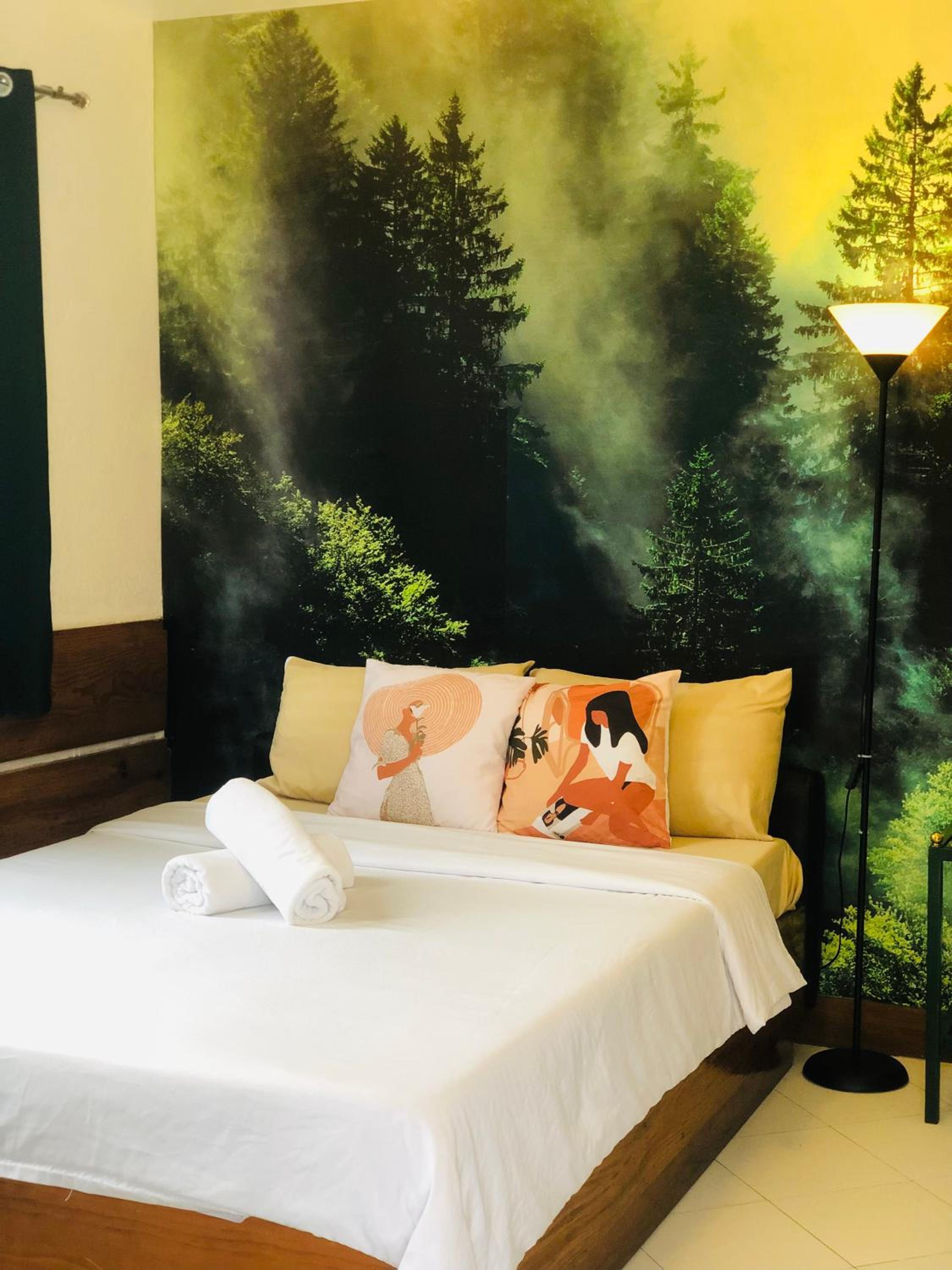 Deluxe Double Room with Balcony - Photo 2