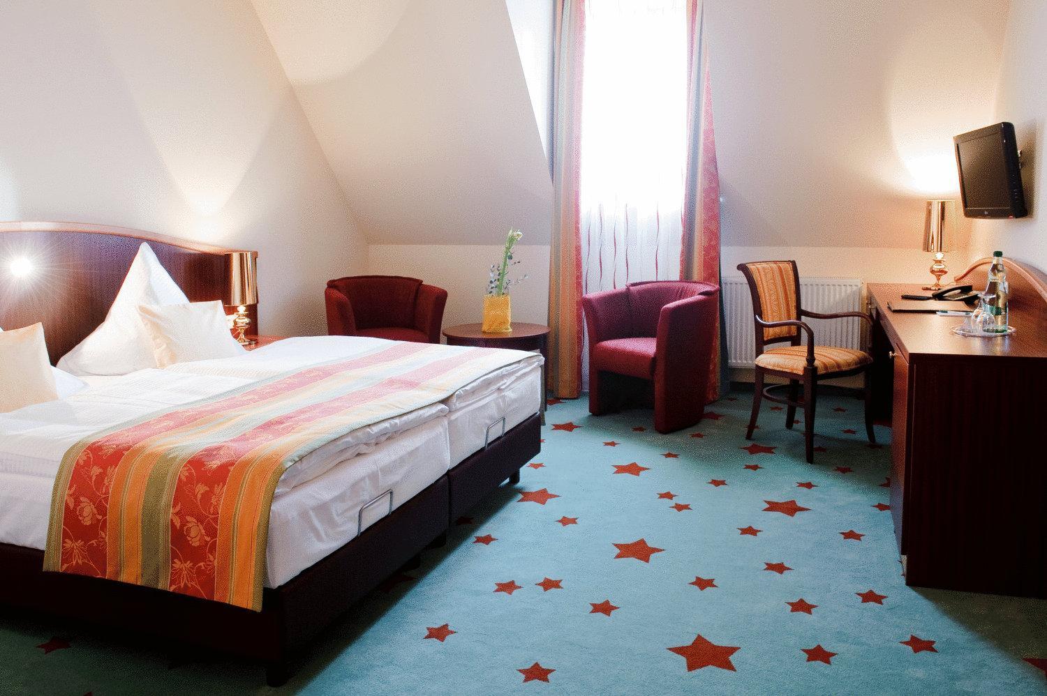 Double or Twin Room - Photo 6