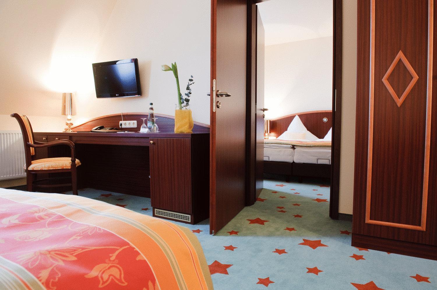 Double or Twin Room - Photo 4
