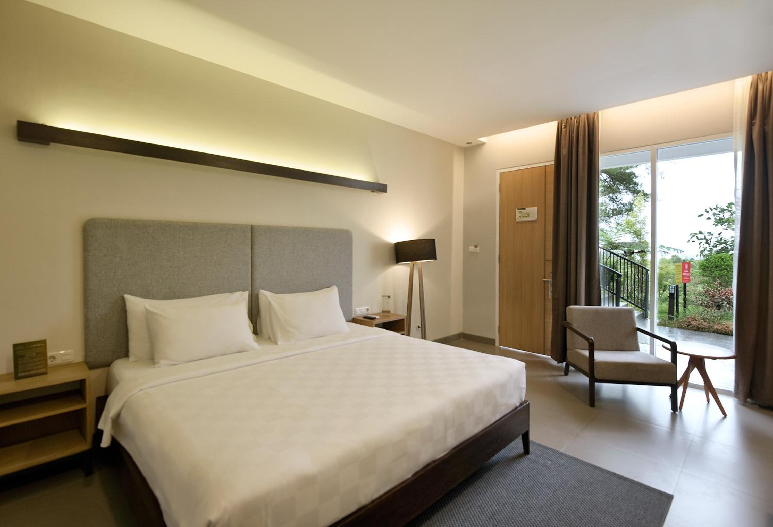 Deluxe Double Room - Photo 8