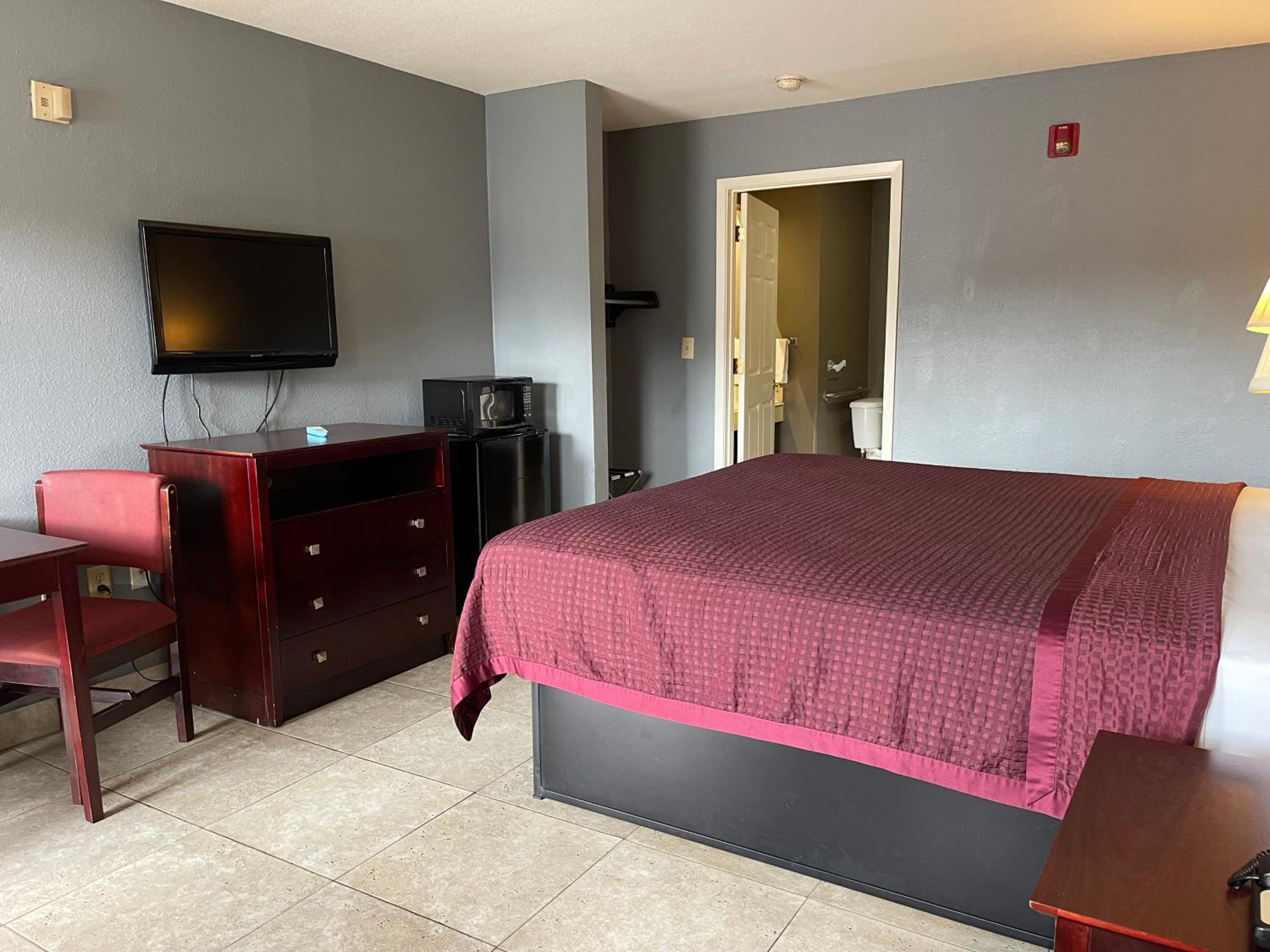 King Room - Disability Access photo 2