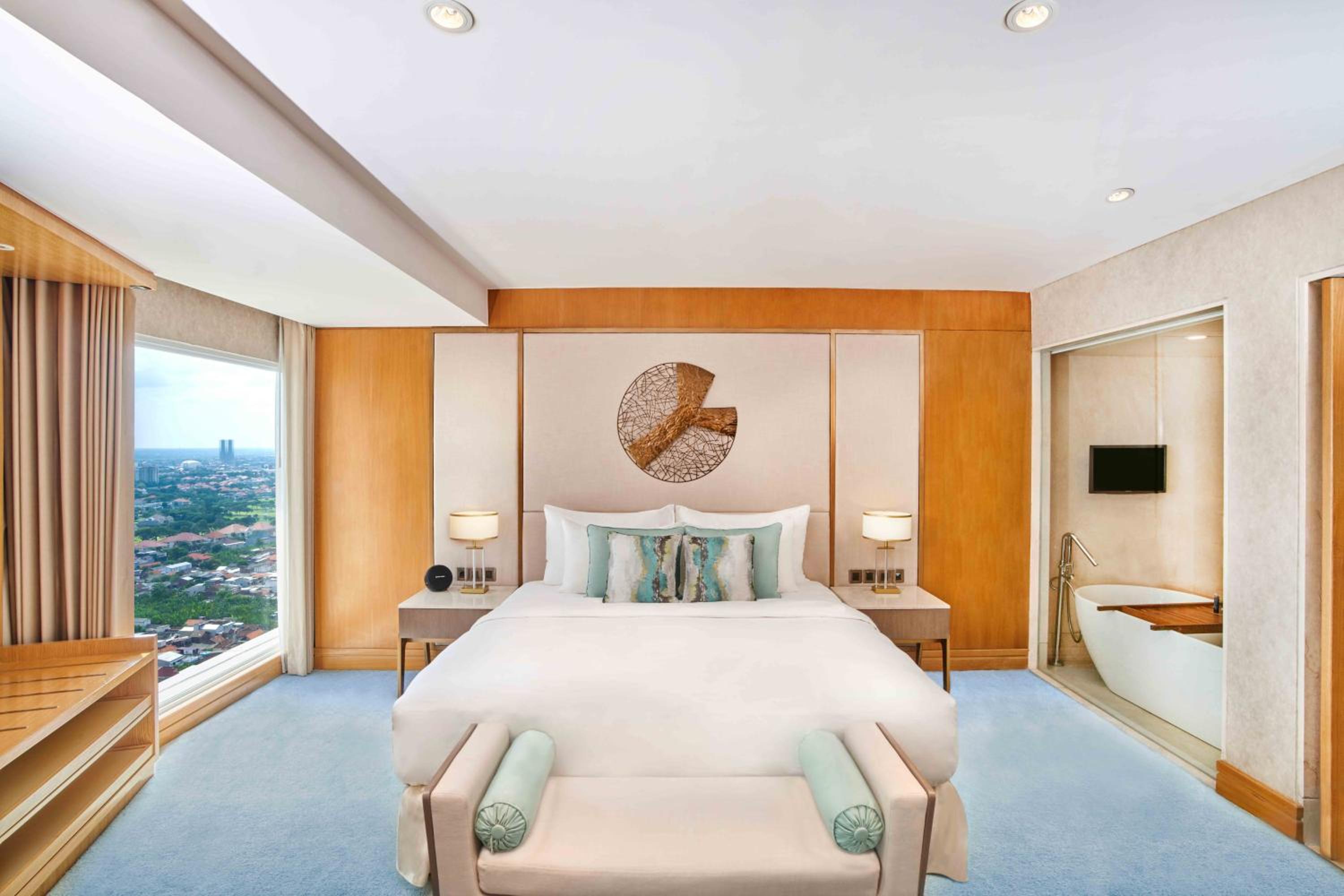 Glacier Suite - Club Lounge Access