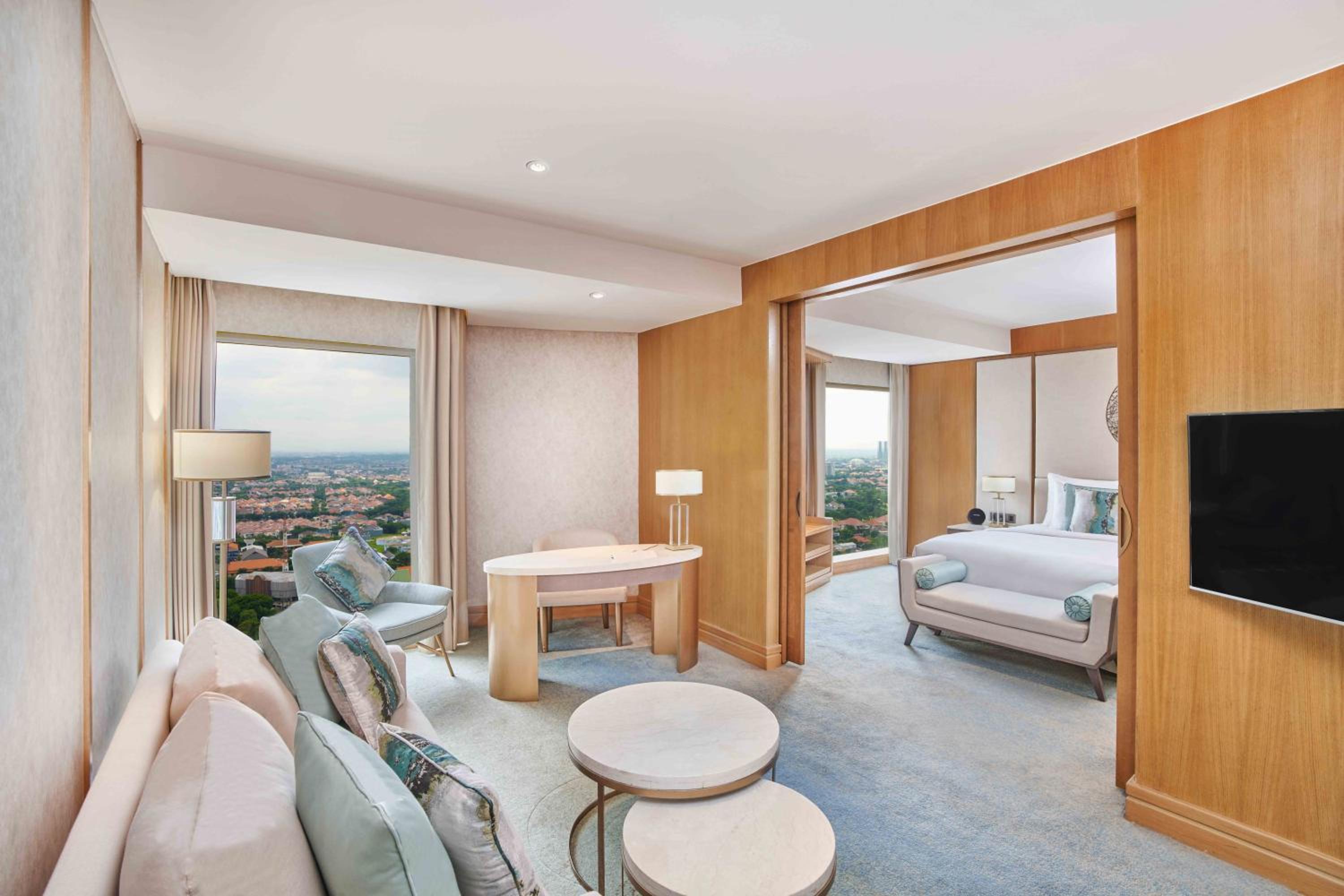 Glacier Suite - Club Lounge Access