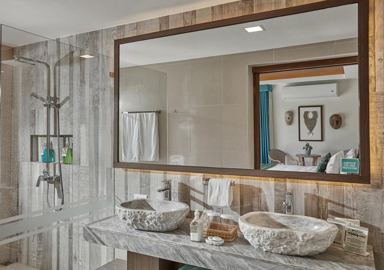 Casita Room - King with Direct Lagoon Pool Access - Photo 8