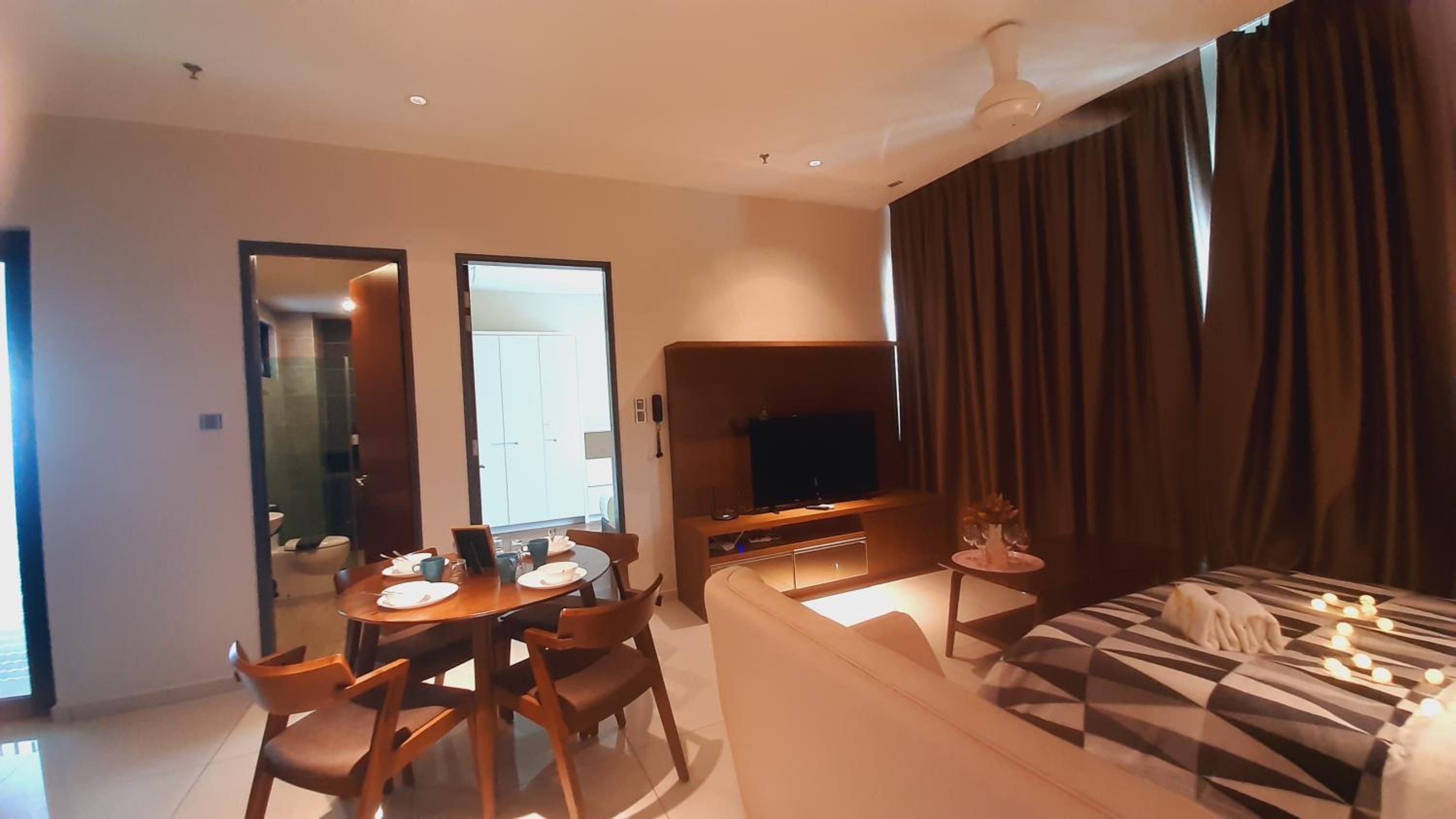 2-Bedroom Premier Family King Suite - Photo 13