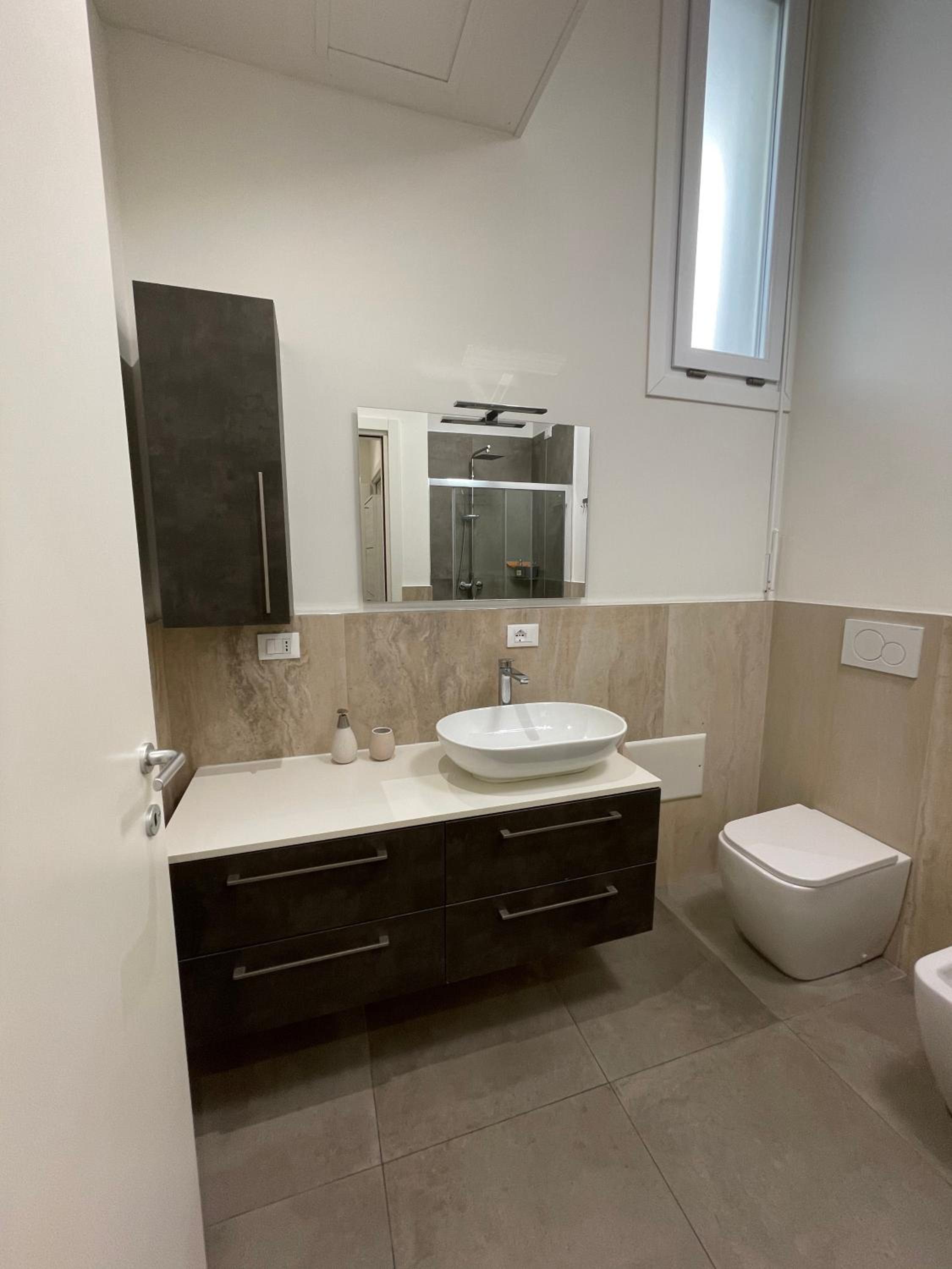 Two-Bedroom Apartment - Photo 20