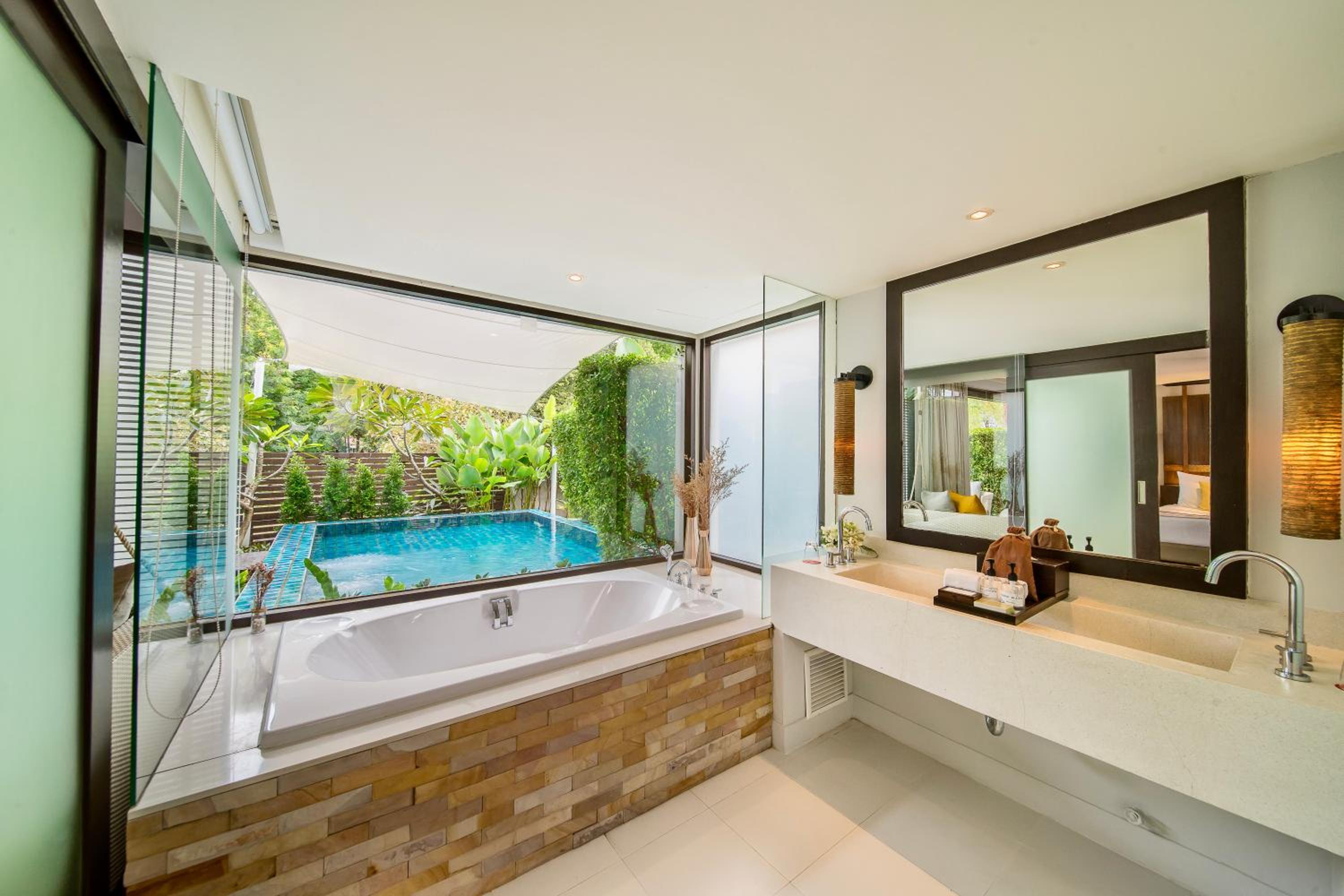 Zen Plus Jacuzzi Pool Terrace photo 3