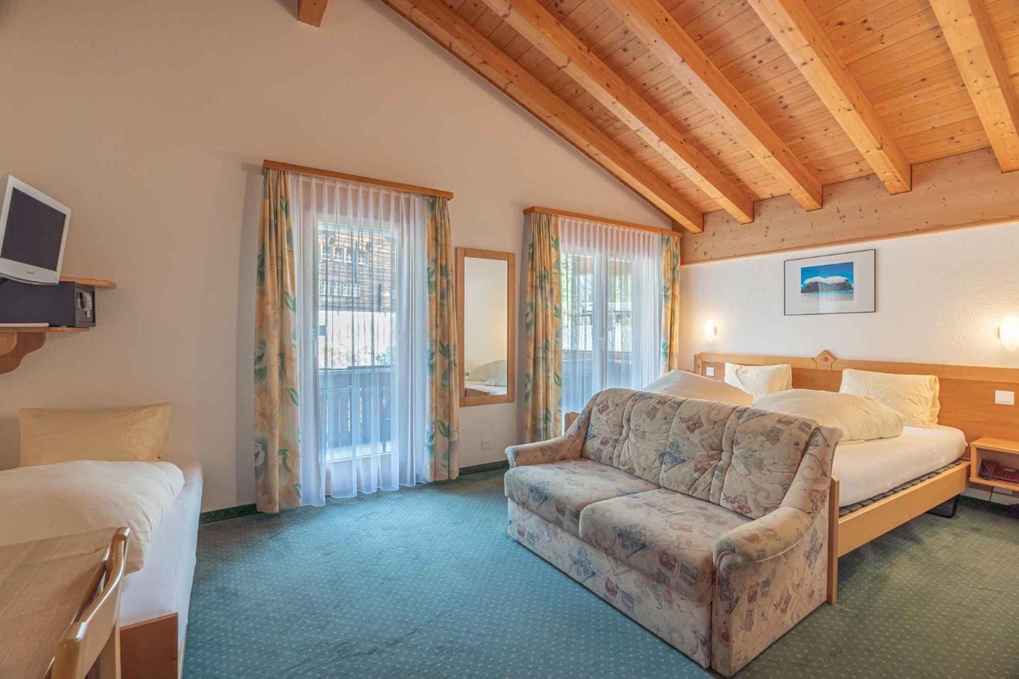 Double Room - Photo 7