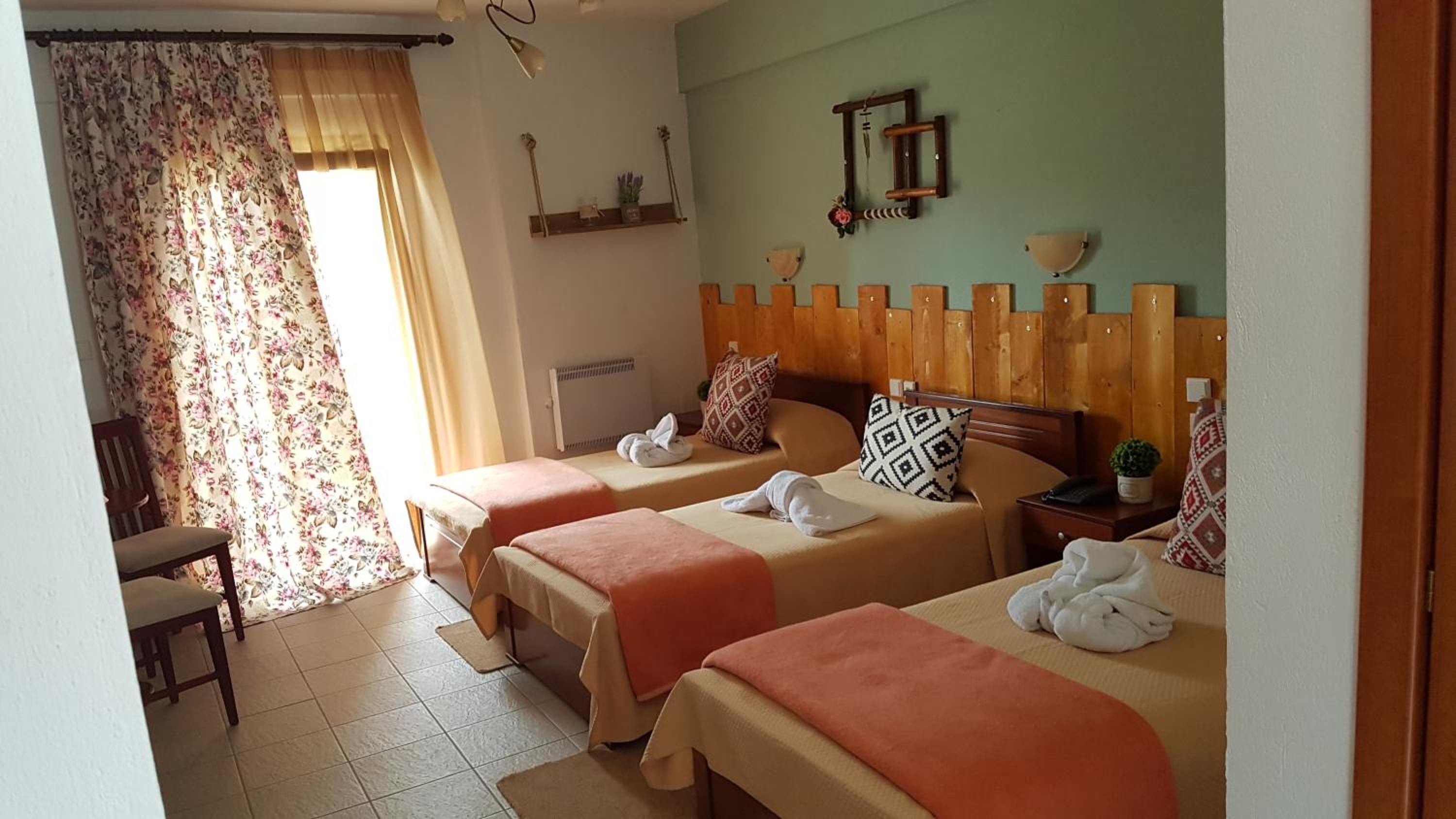 Basic Triple Room
