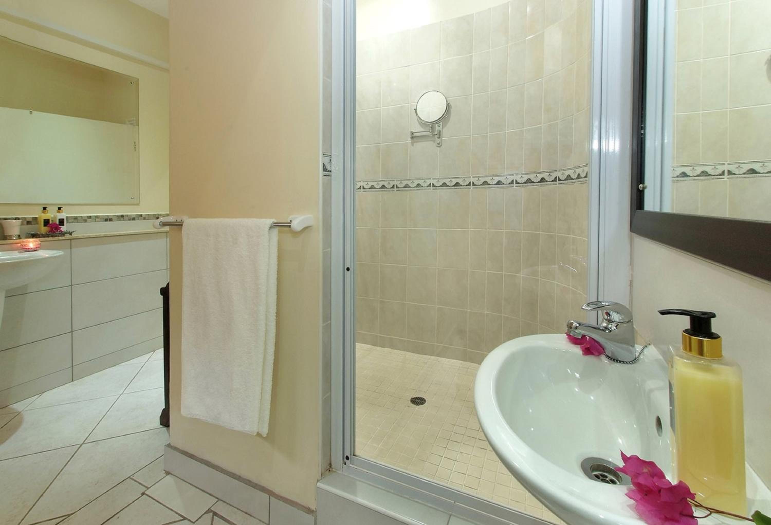  Double Room - Photo 5