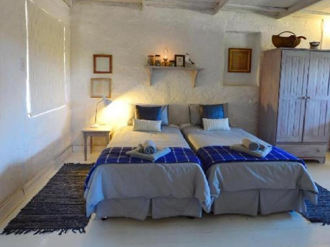Two-Bedroom Apartment - Photo 3