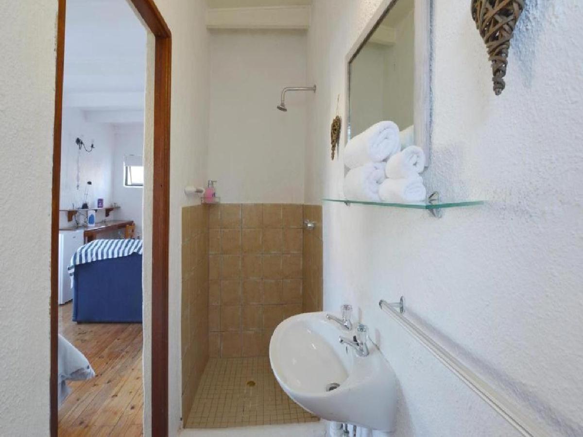 Two-Bedroom Apartment - Photo 5