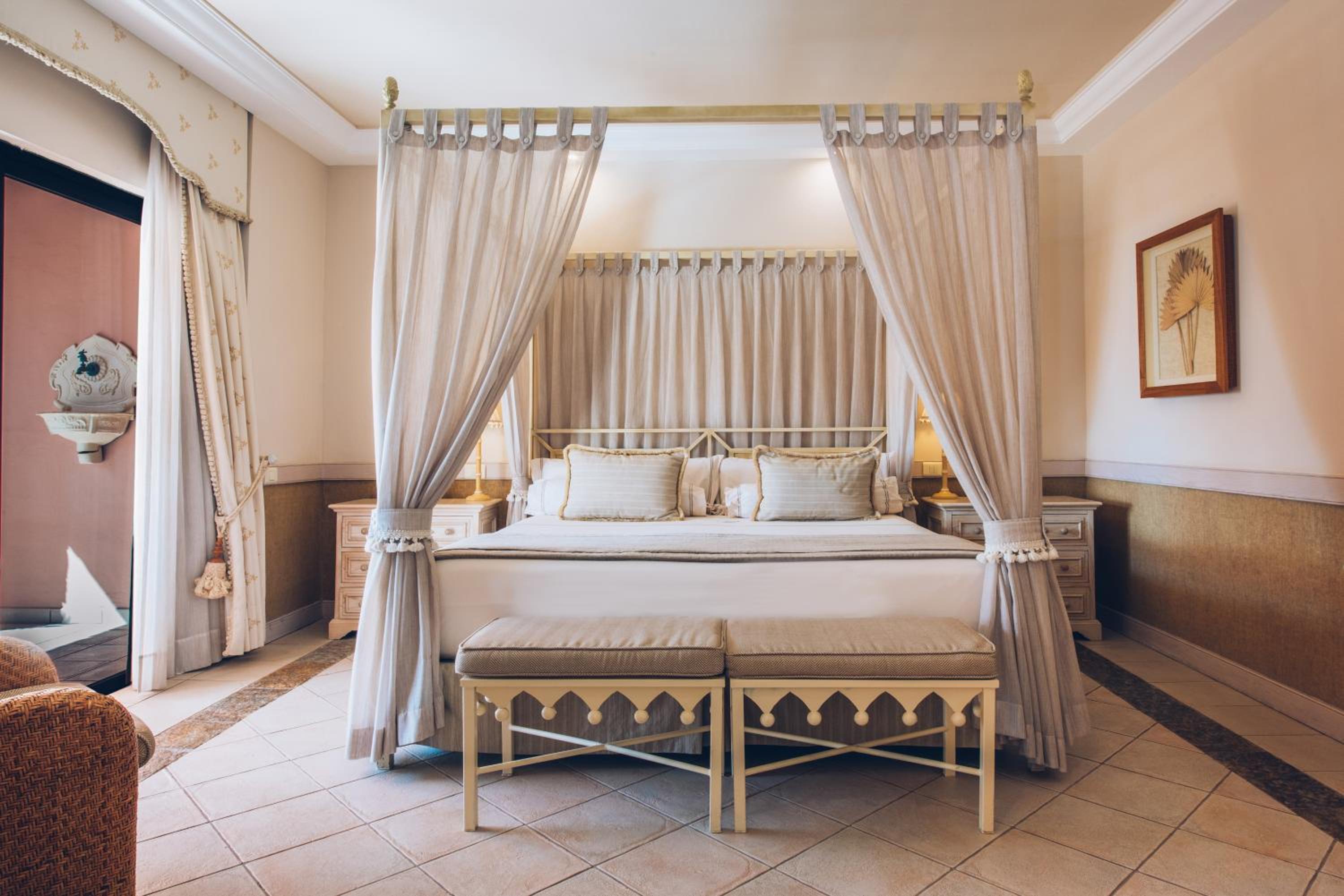 Superior Junior Suite with Sea View - Photo 8