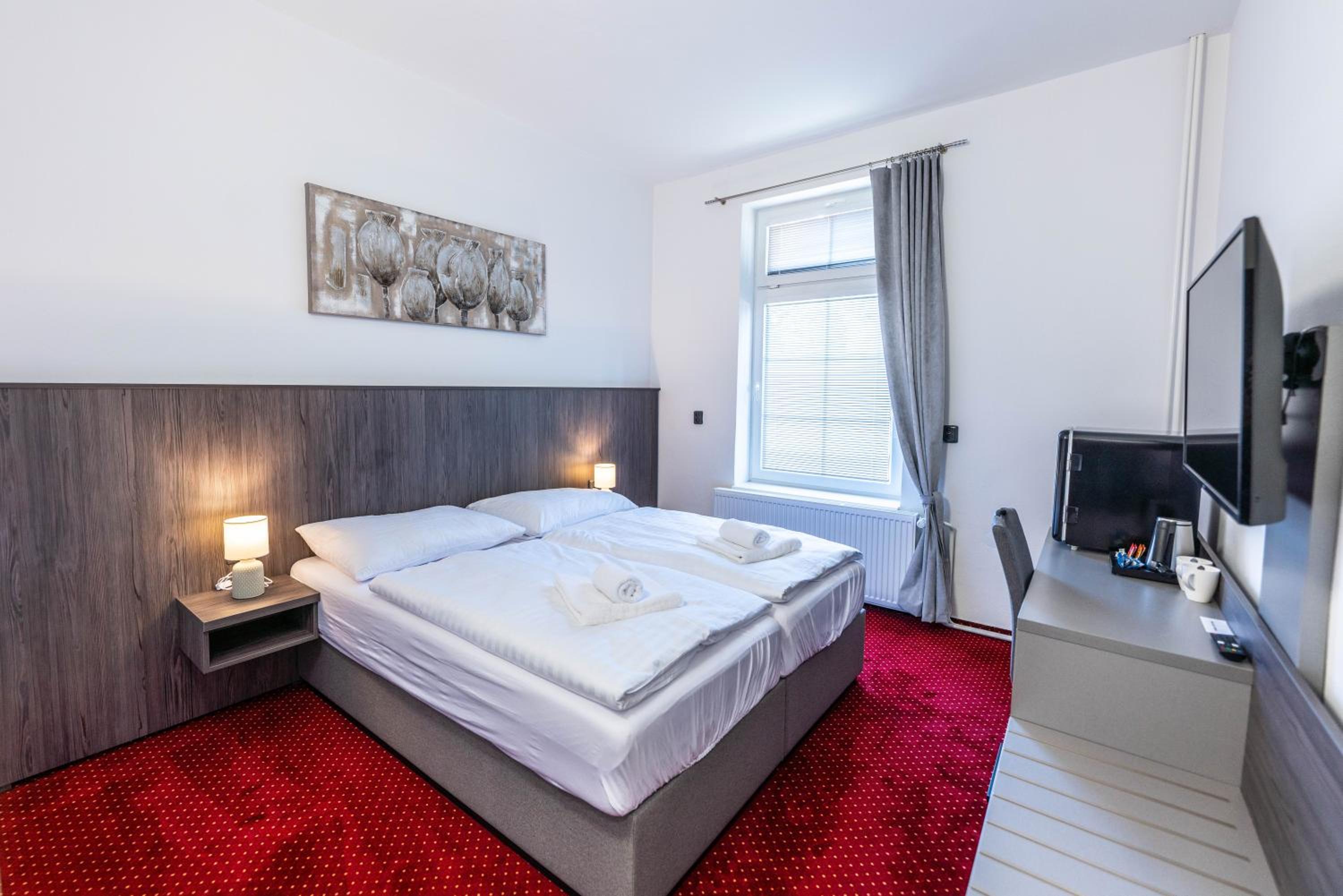 Double Room with Private Bathroom photo 1