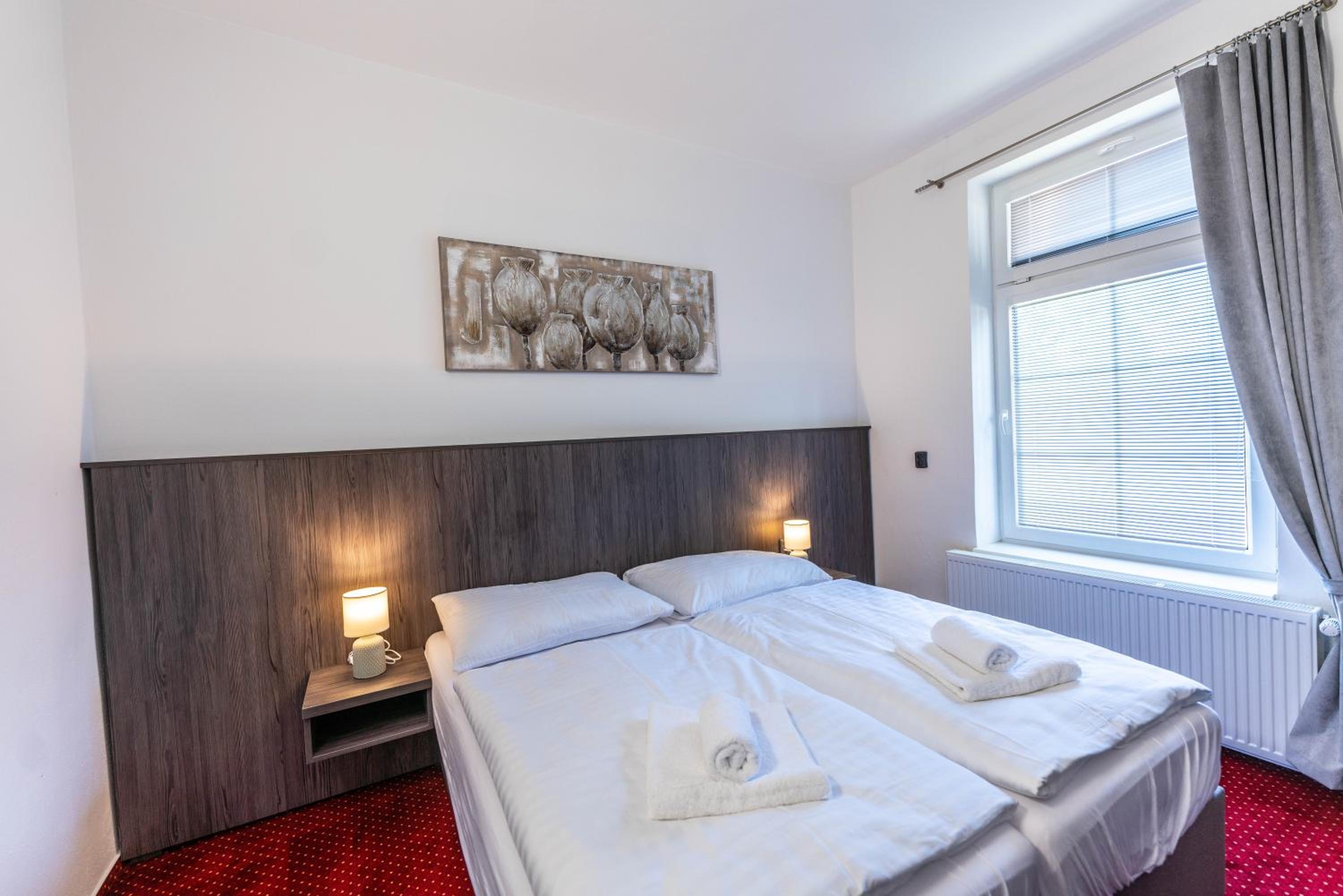 Double Room with Private Bathroom photo 2