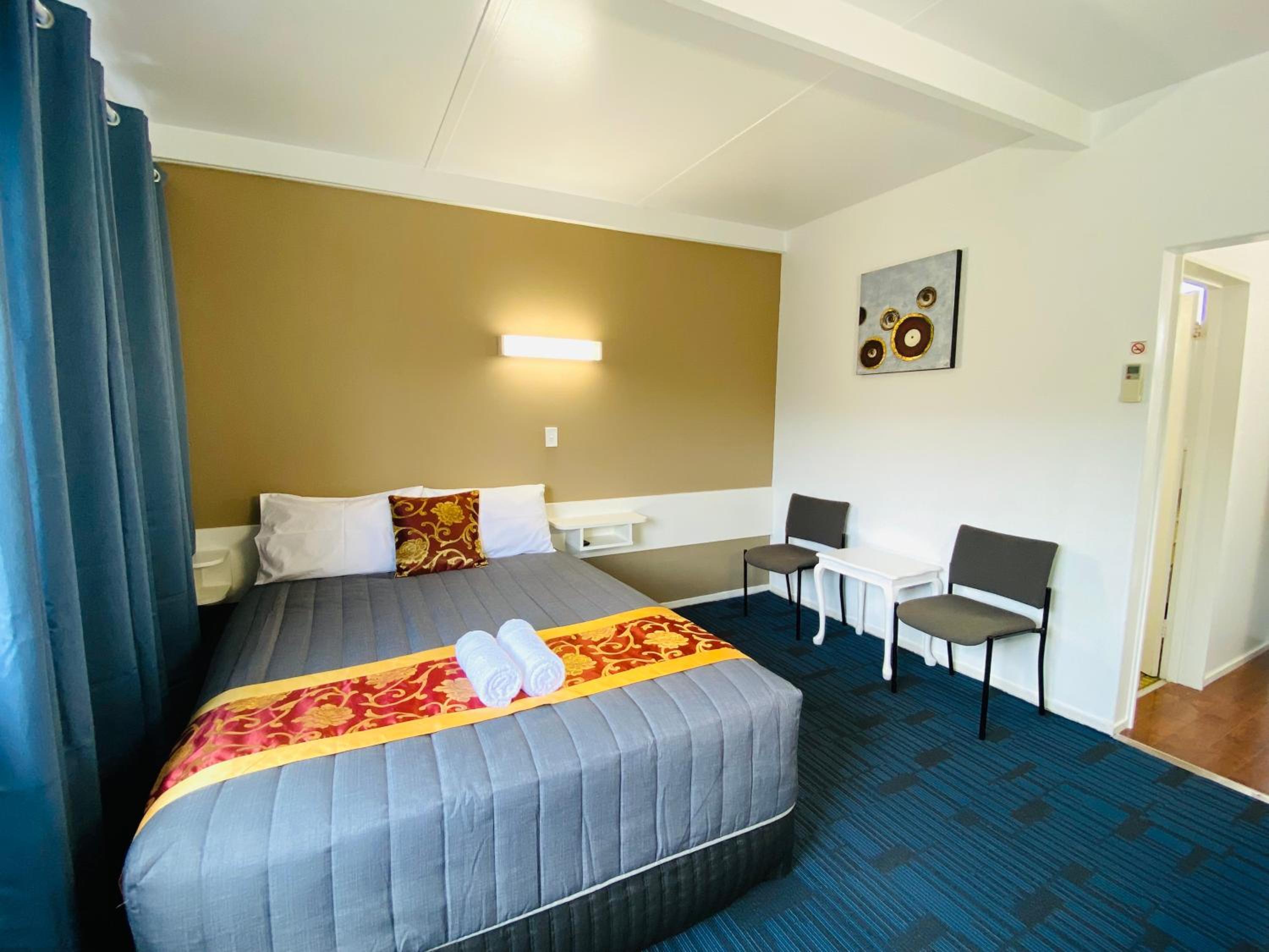 Double Room - Photo 6
