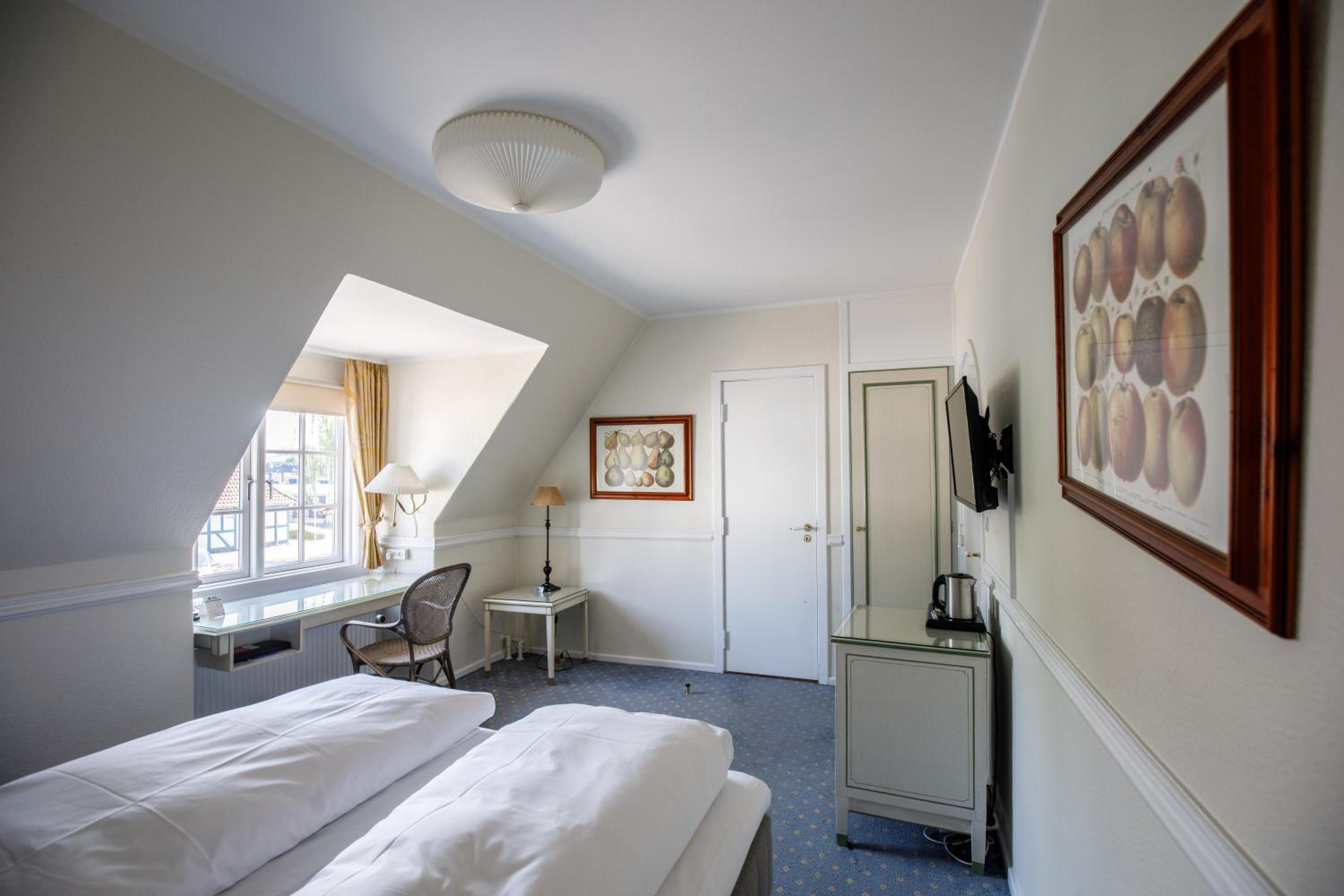 Standard Double Room - Photo 6