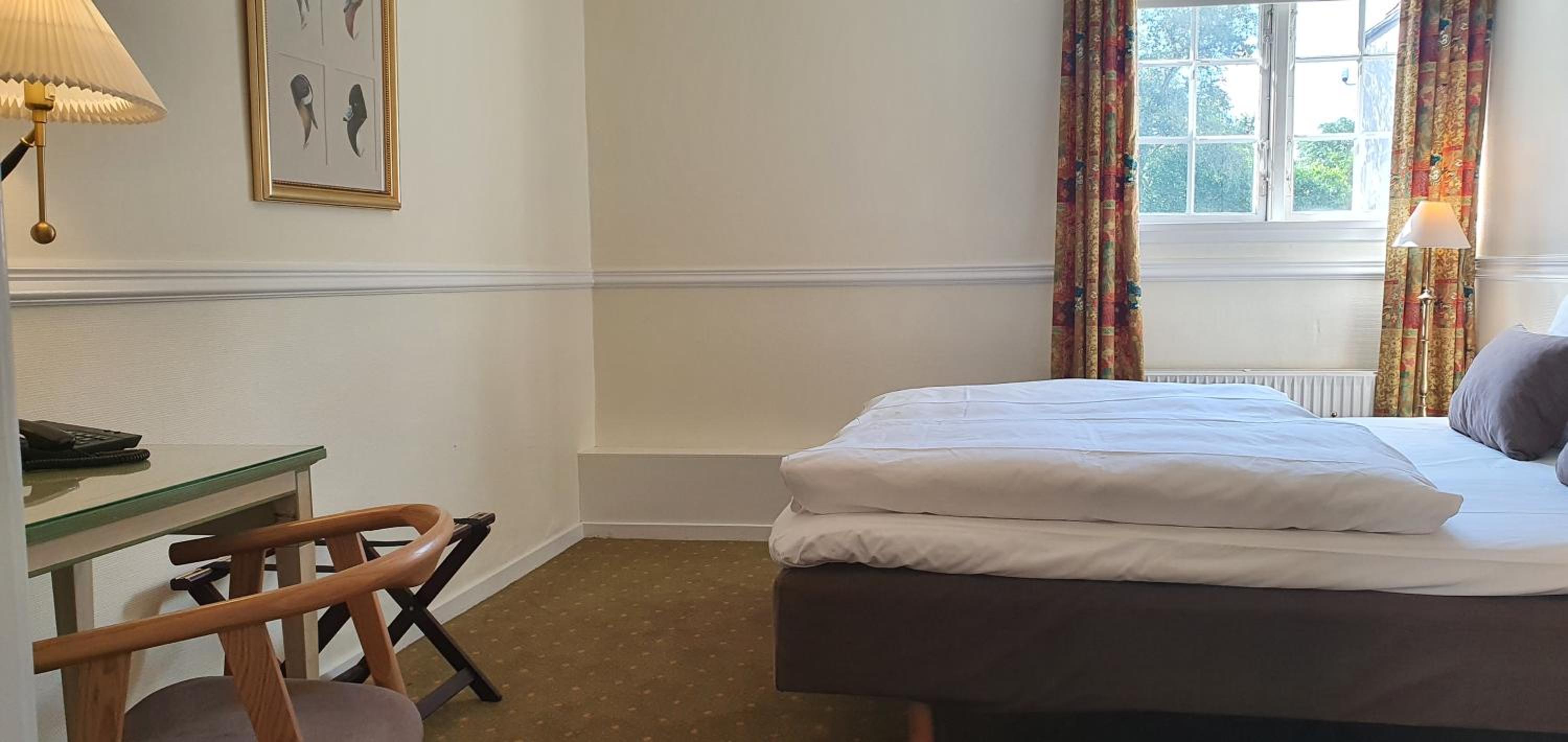 Standard Double Room - Photo 10