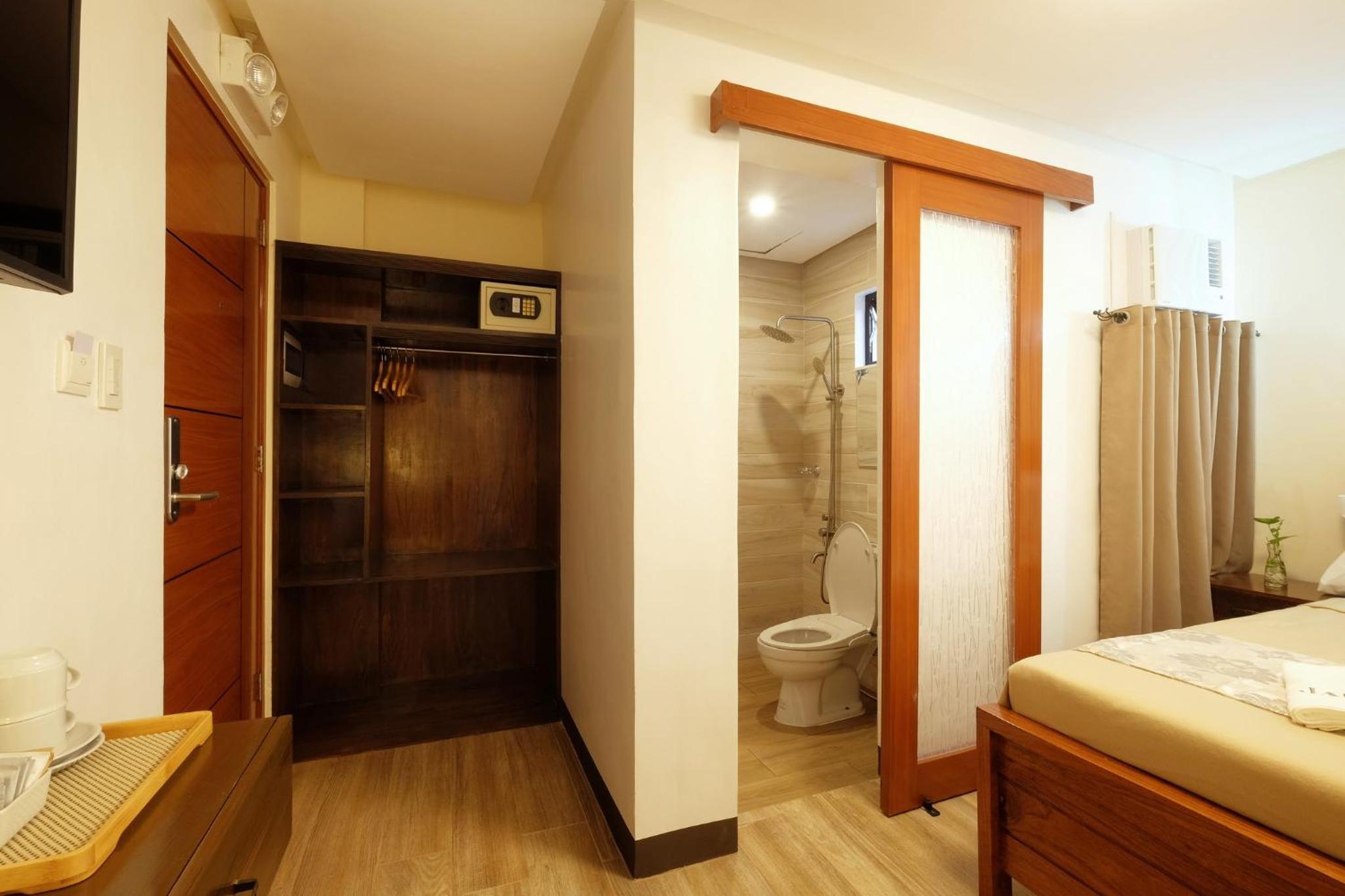 Small Double Room - Photo 3